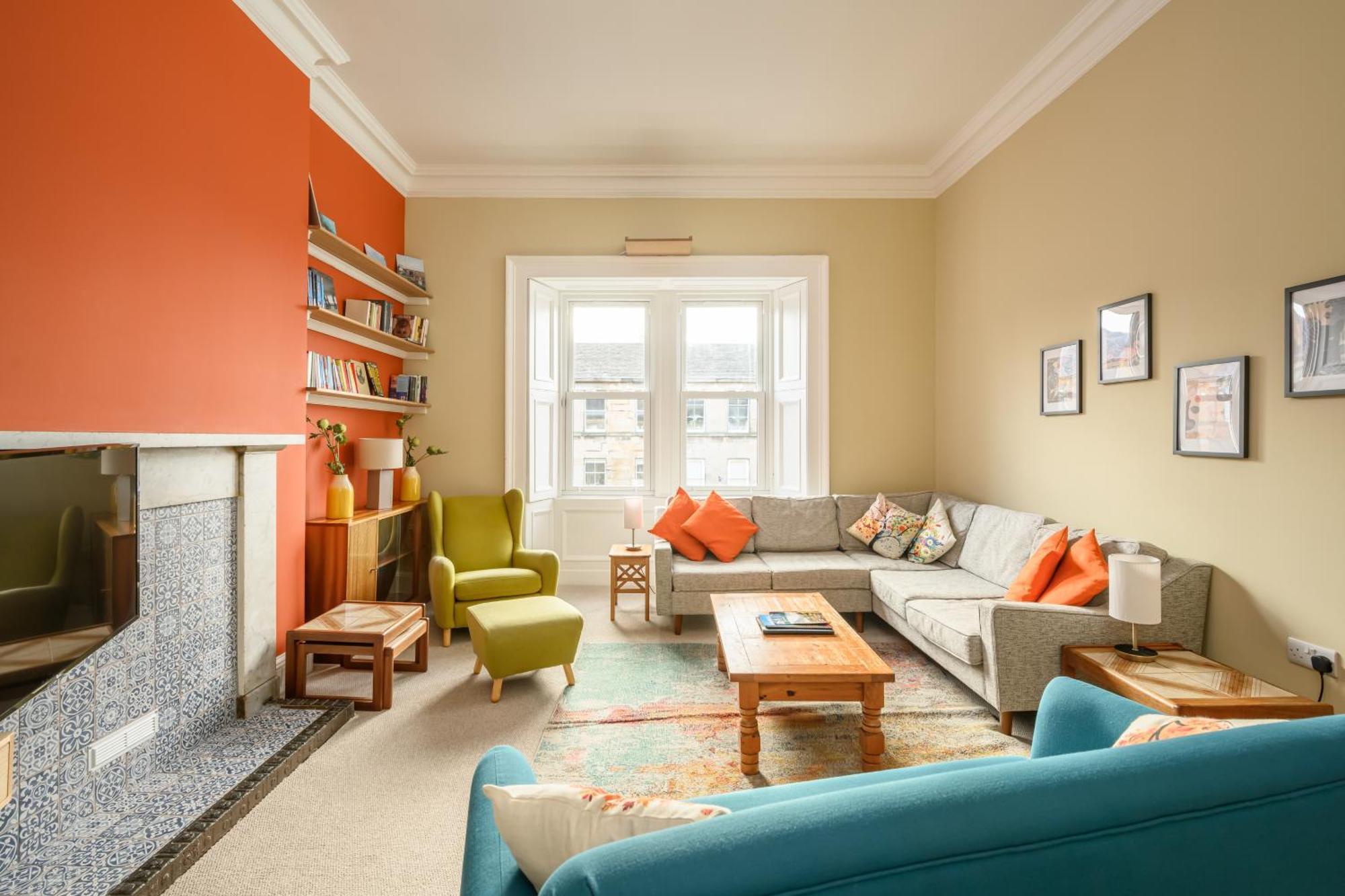 Apartment 5-br 3-bth Newington - Modern & Spacious