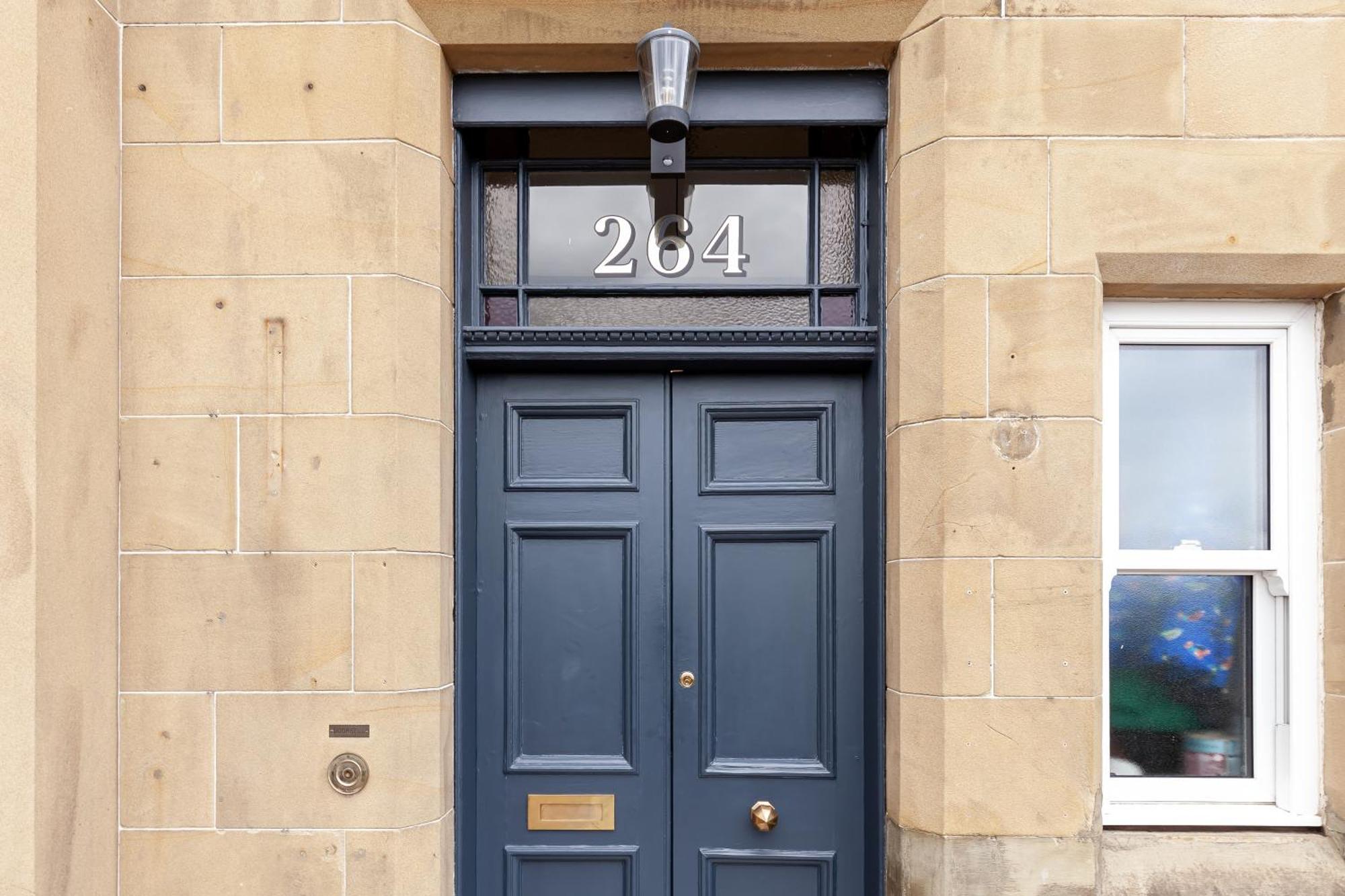 Apartment Stylish Victorian Apartment's Close To The Botanical Gardens, Free Parking!