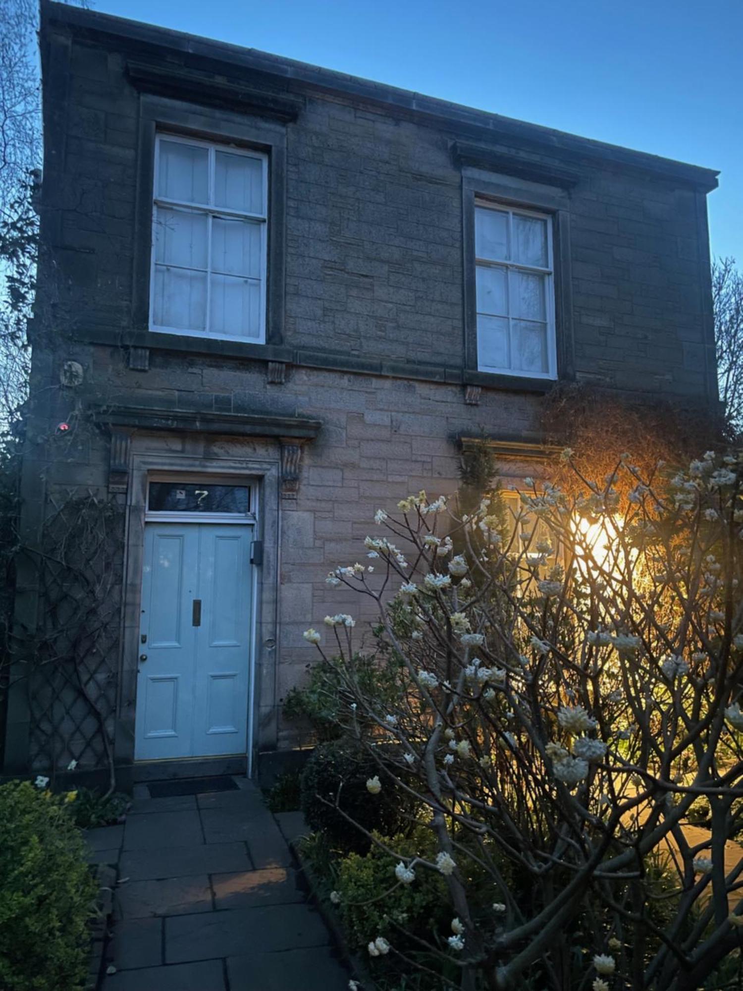Holiday home Large 3 Double Bedroom Period House With Parking *