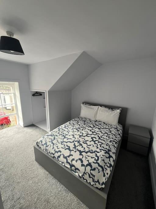 Boyds Entry Flat Old Town