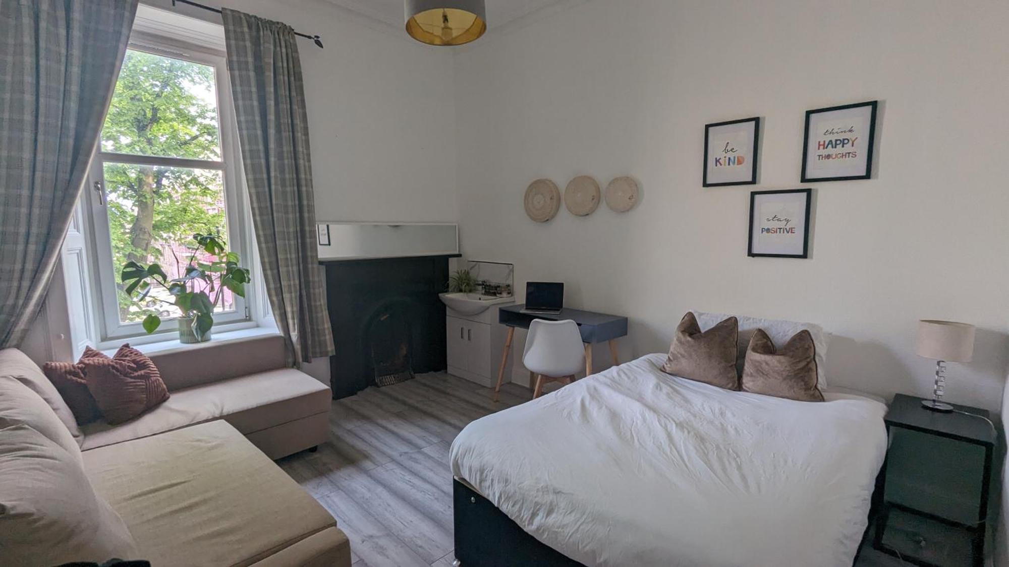 Huge In The City Apartment *