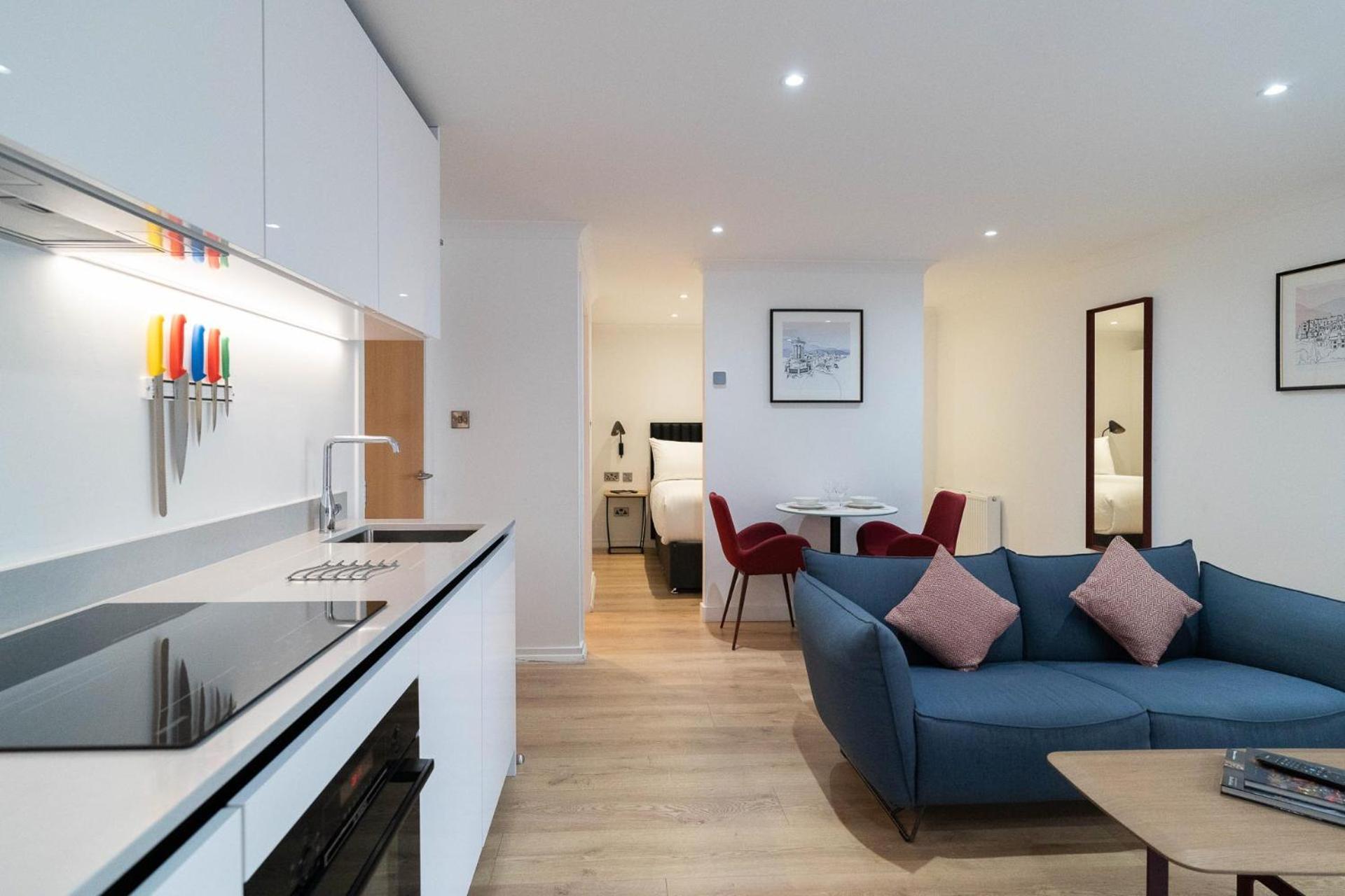 Premier Fountain Court Apartment