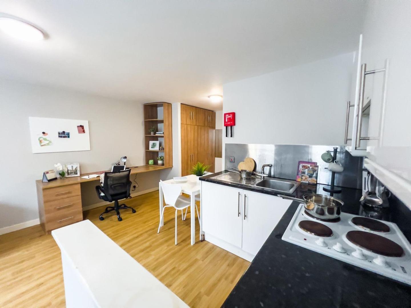 Apartment Modern At Panmure Court In For Students Only *
