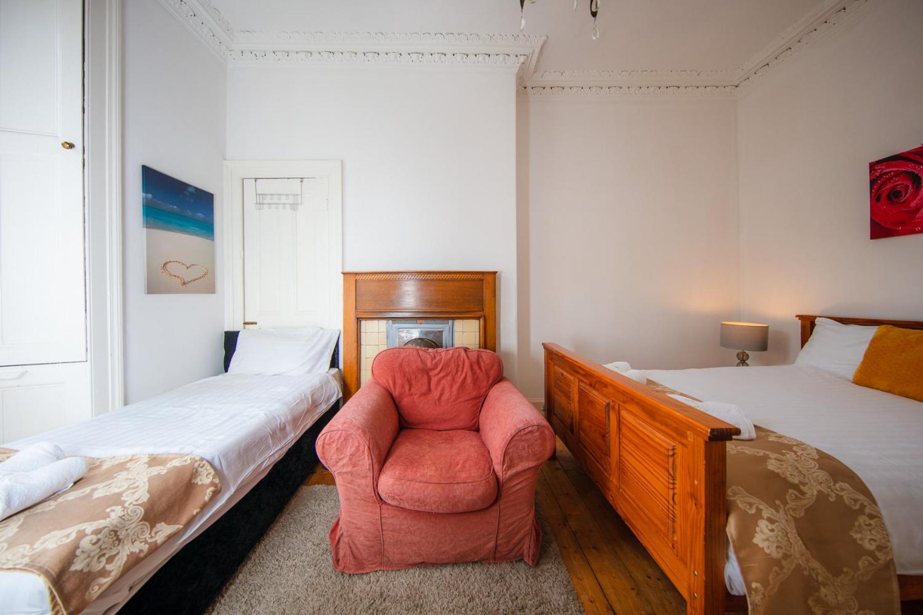 Comfortable, Spacious Retreat, By The Meadows! Apartment Edinburgh