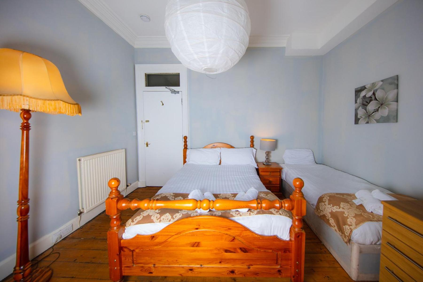 Comfortable, Spacious Retreat, By The Meadows!