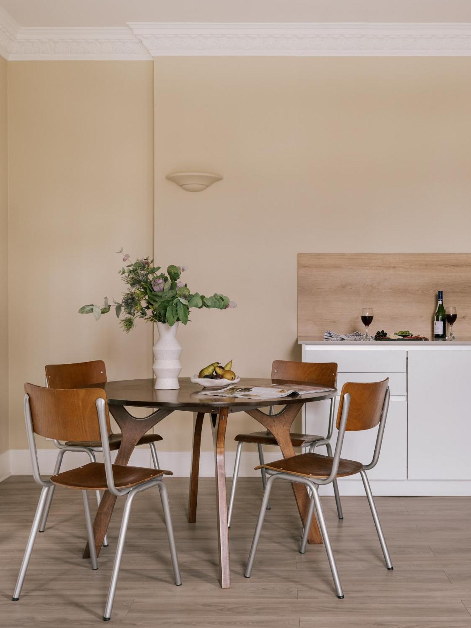 Sonder Royal Garden Aparthotel Edinburgh