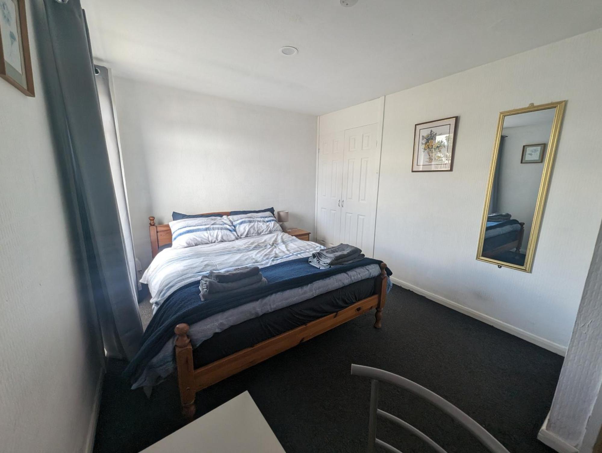 Gorgeous Full In Apartment Edinburgh