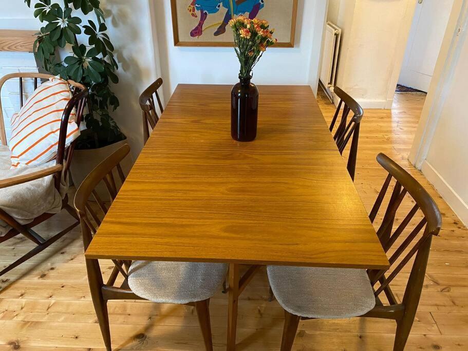 Apartment 2 Bed With Garden Near Centre & Beach, Free Parking