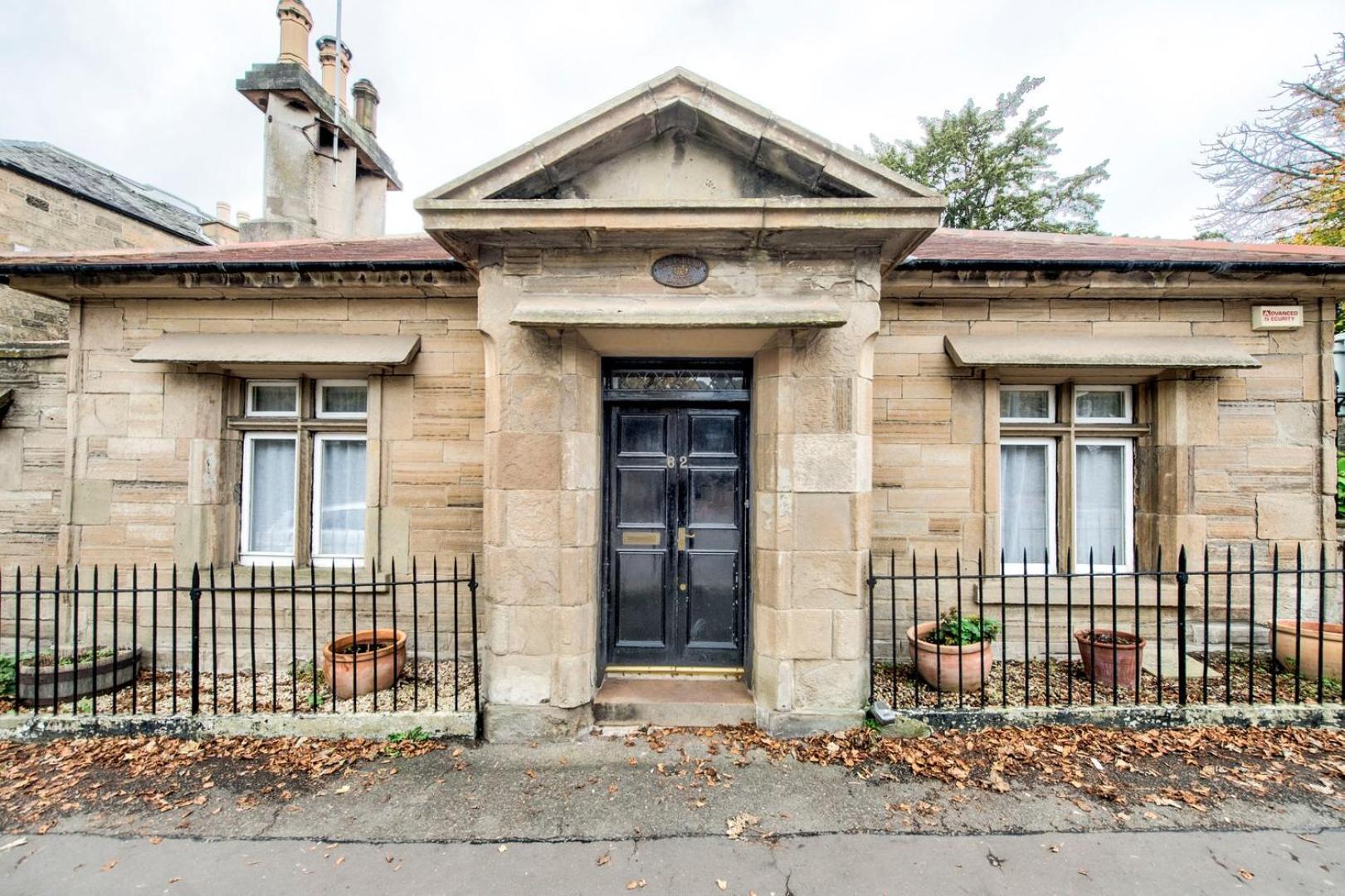 Guestready - Classic Charm Near Holyrood Park