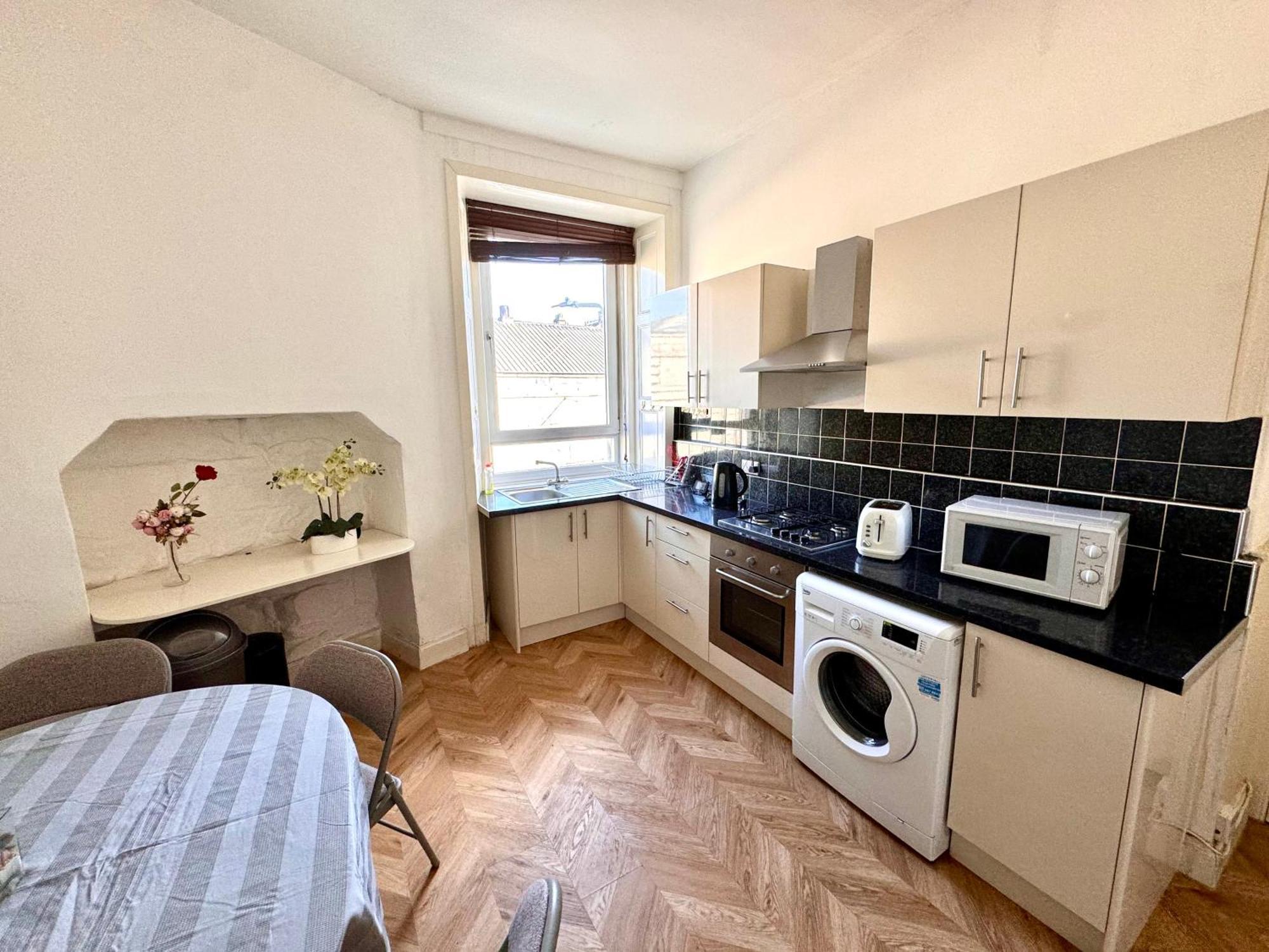 Slatefords Victorian - Fast Wifi & Central - 10 Mins To Princes Street Edinburgh