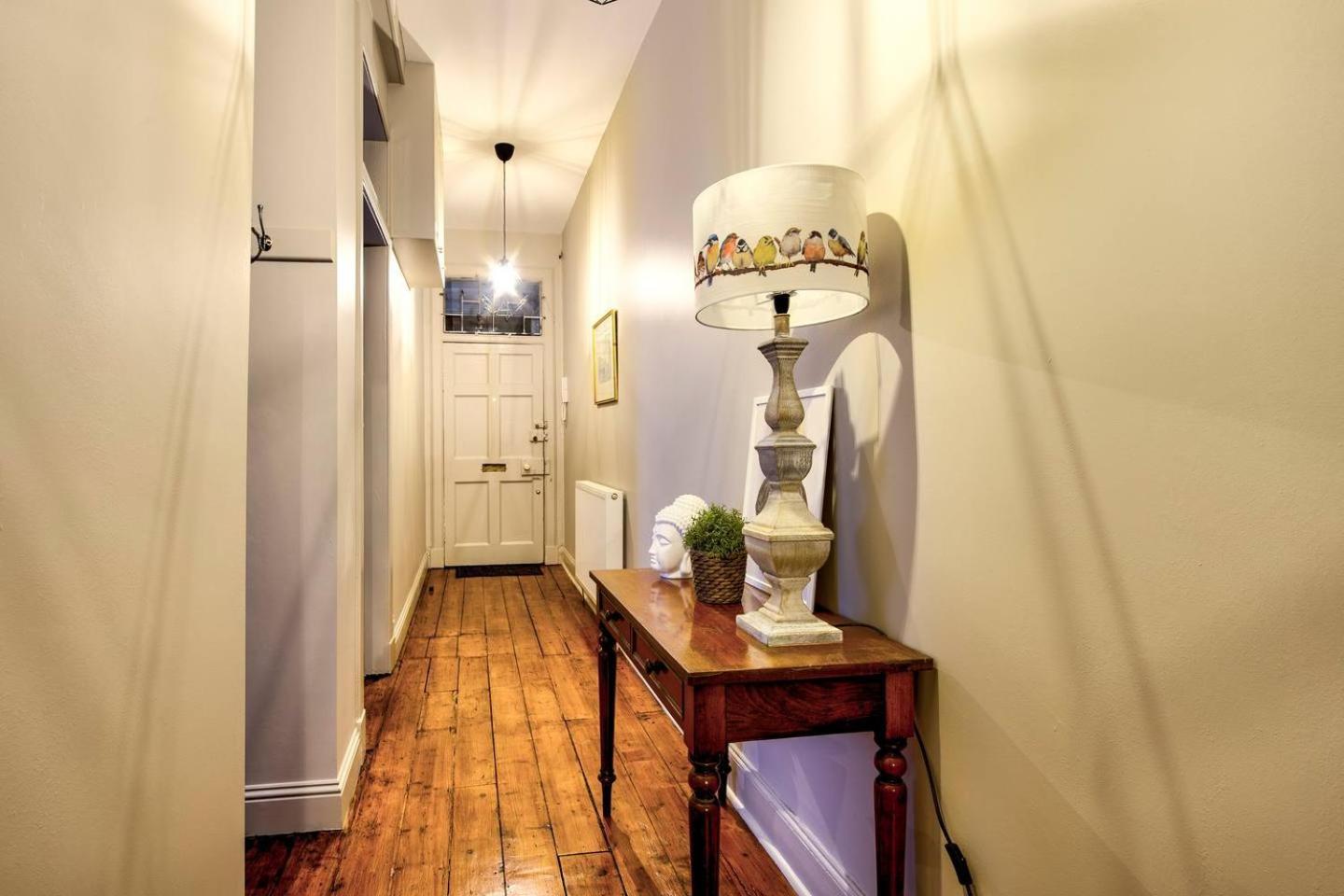 Guestready - Stylishly Presented Centre Ap *