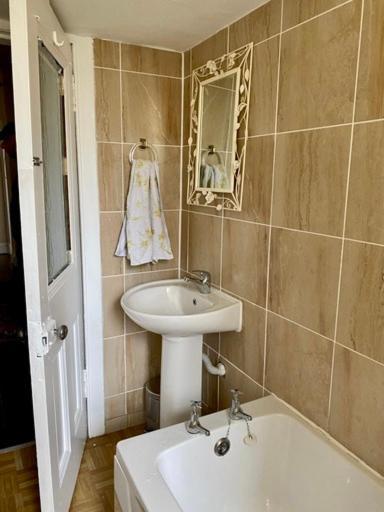 Large 5 Bedroom Flat In Marchmont Apartment *