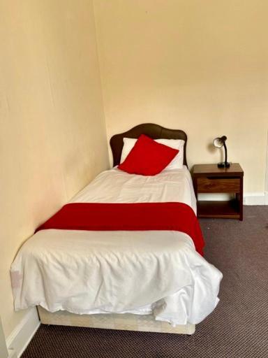 Large 5 Bedroom Flat In Marchmont Apartment
