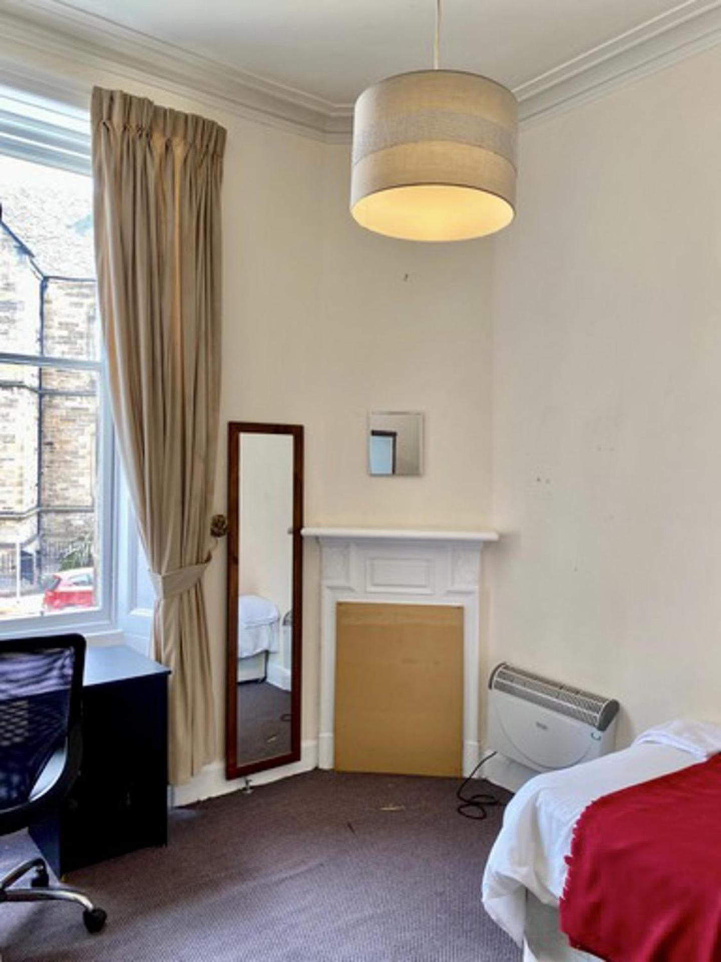 Large 5 Bedroom Flat In Marchmont * Edinburgh