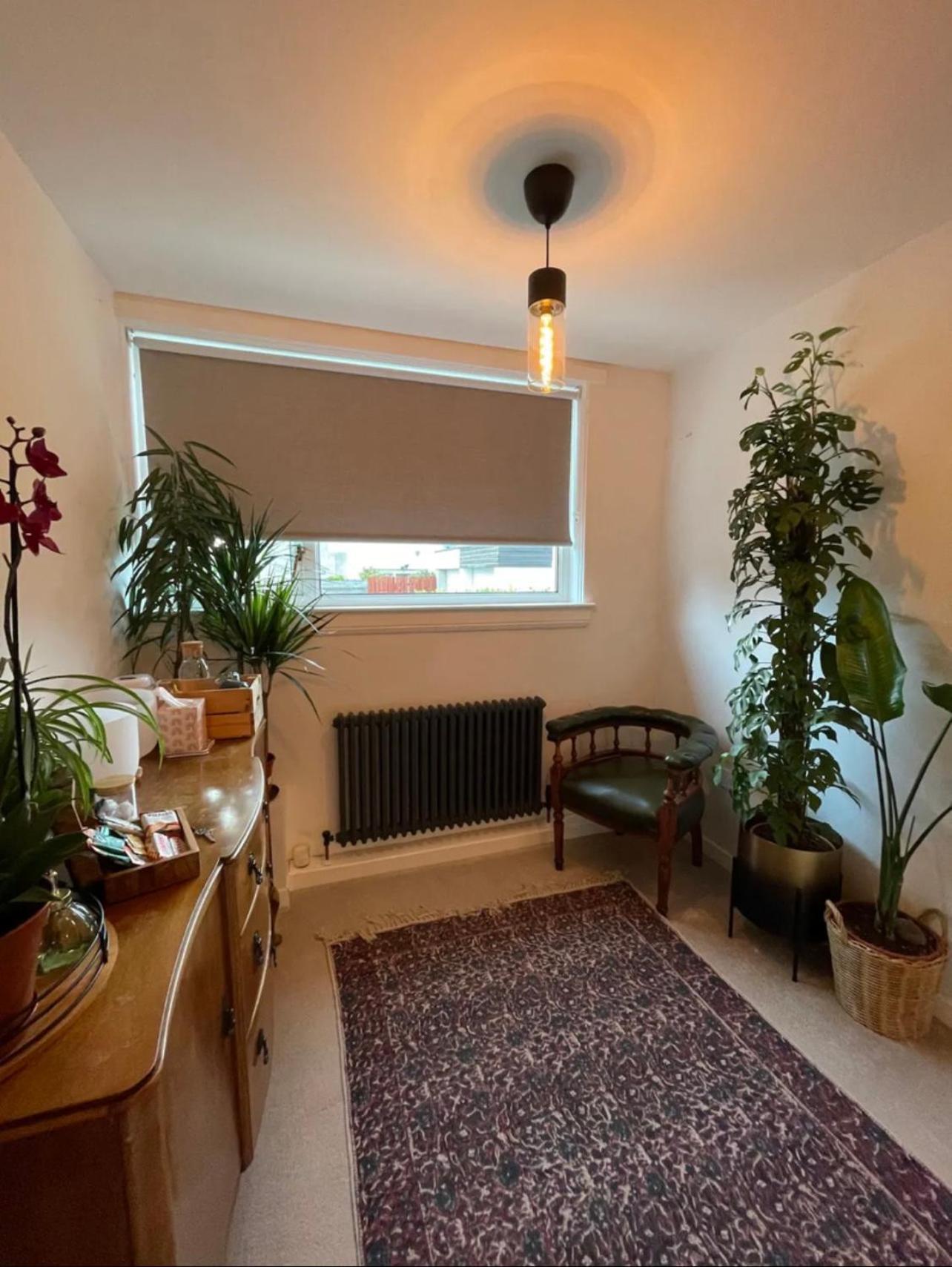 Private With Separate Shower And Free Parking