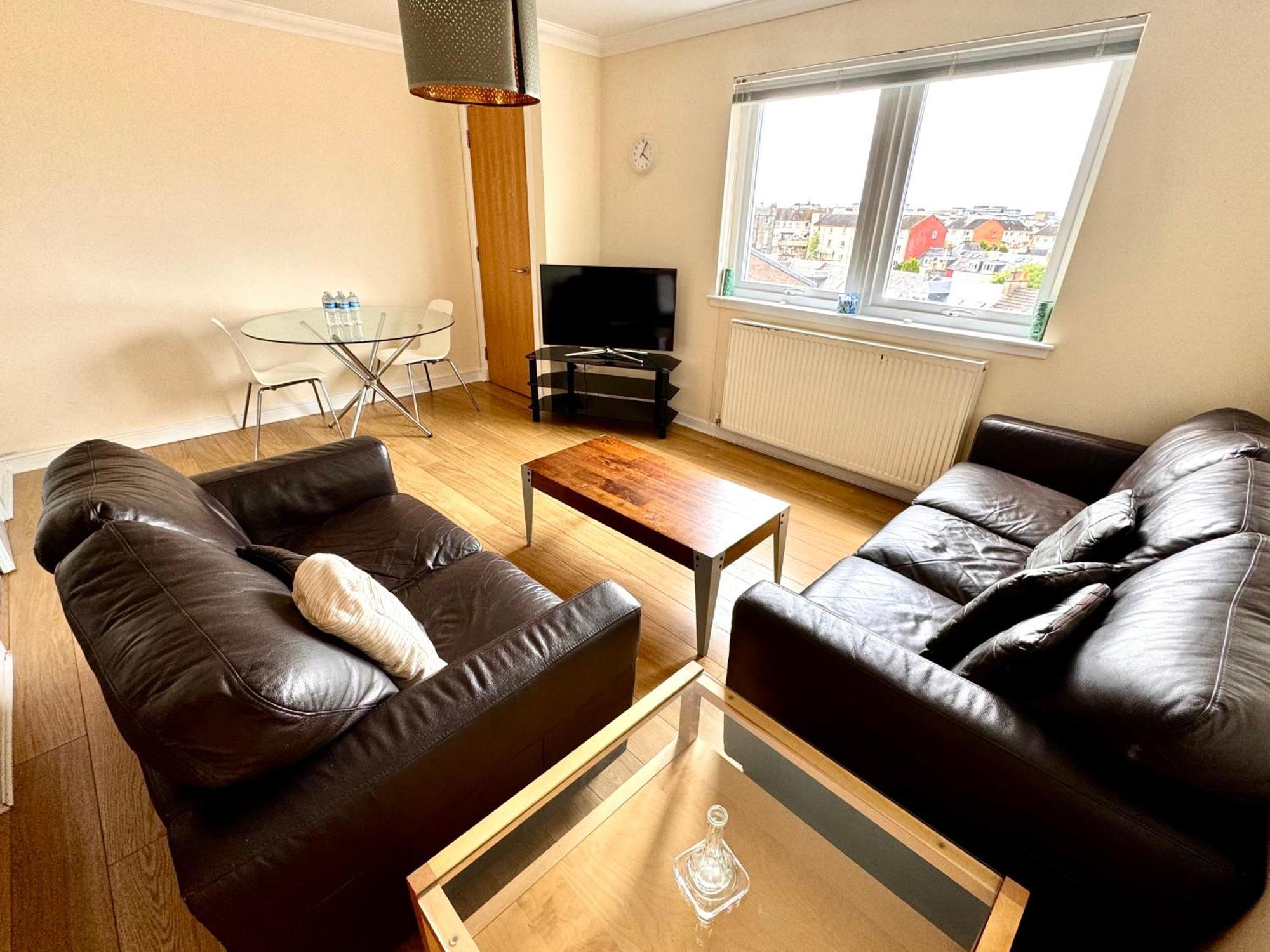 Arthurs Penthouse - Central Leith Walk 2-storey - Free Parking & Fast Wifi Apartment