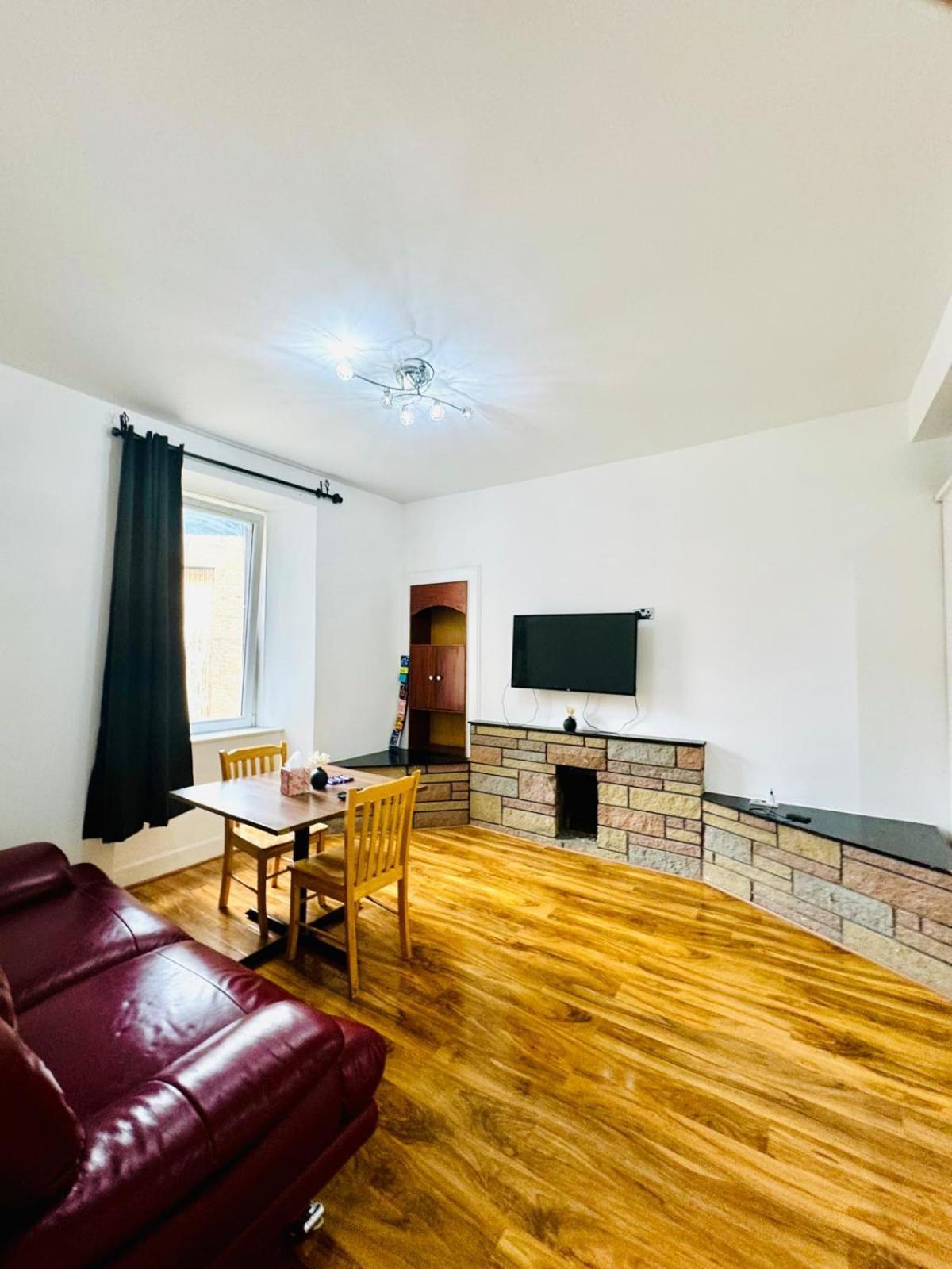 Central 1bhk Heart Of The City Apartment
