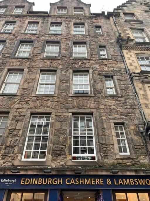 16th Century Courtyard On The Royal Mile Apartment *