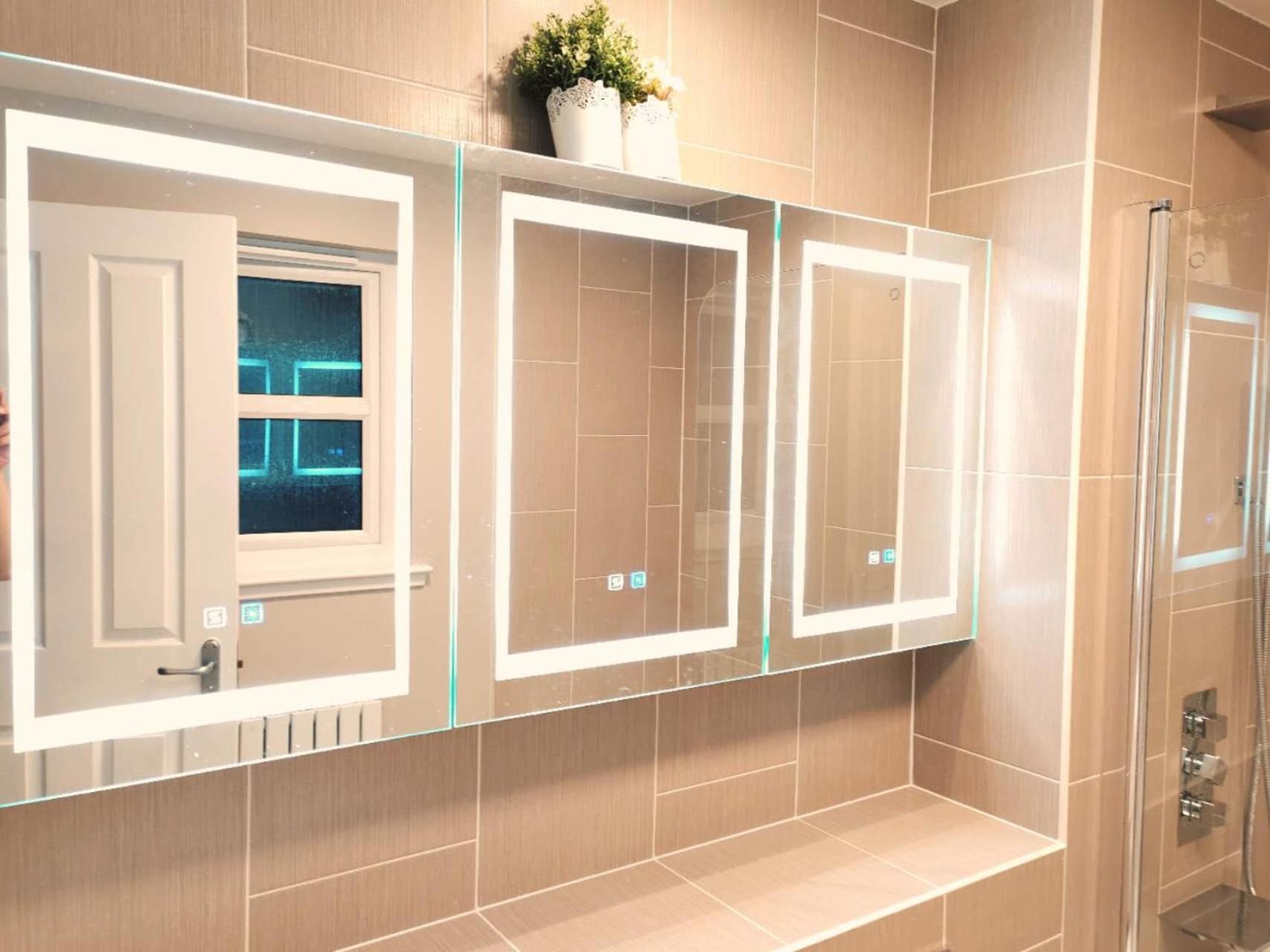 Modern And Spacious Double&king Bedrooms Both With Private Bathrooms * EDI