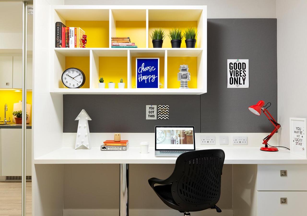 Joivy Comfy Closeby Fringe Venues - Adults Only Appartement *