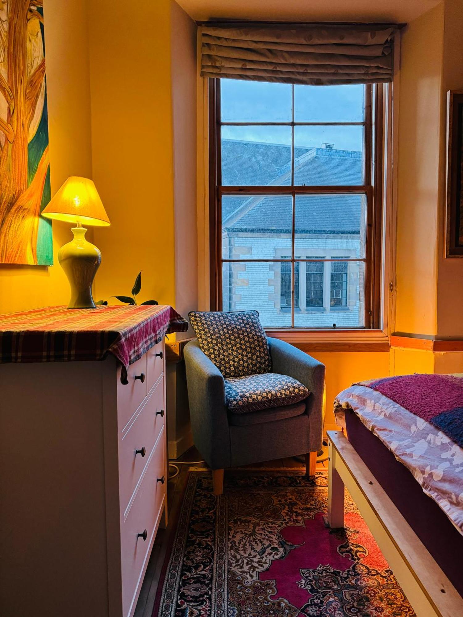 Homestay Central Deluxe Queen Edinburgh