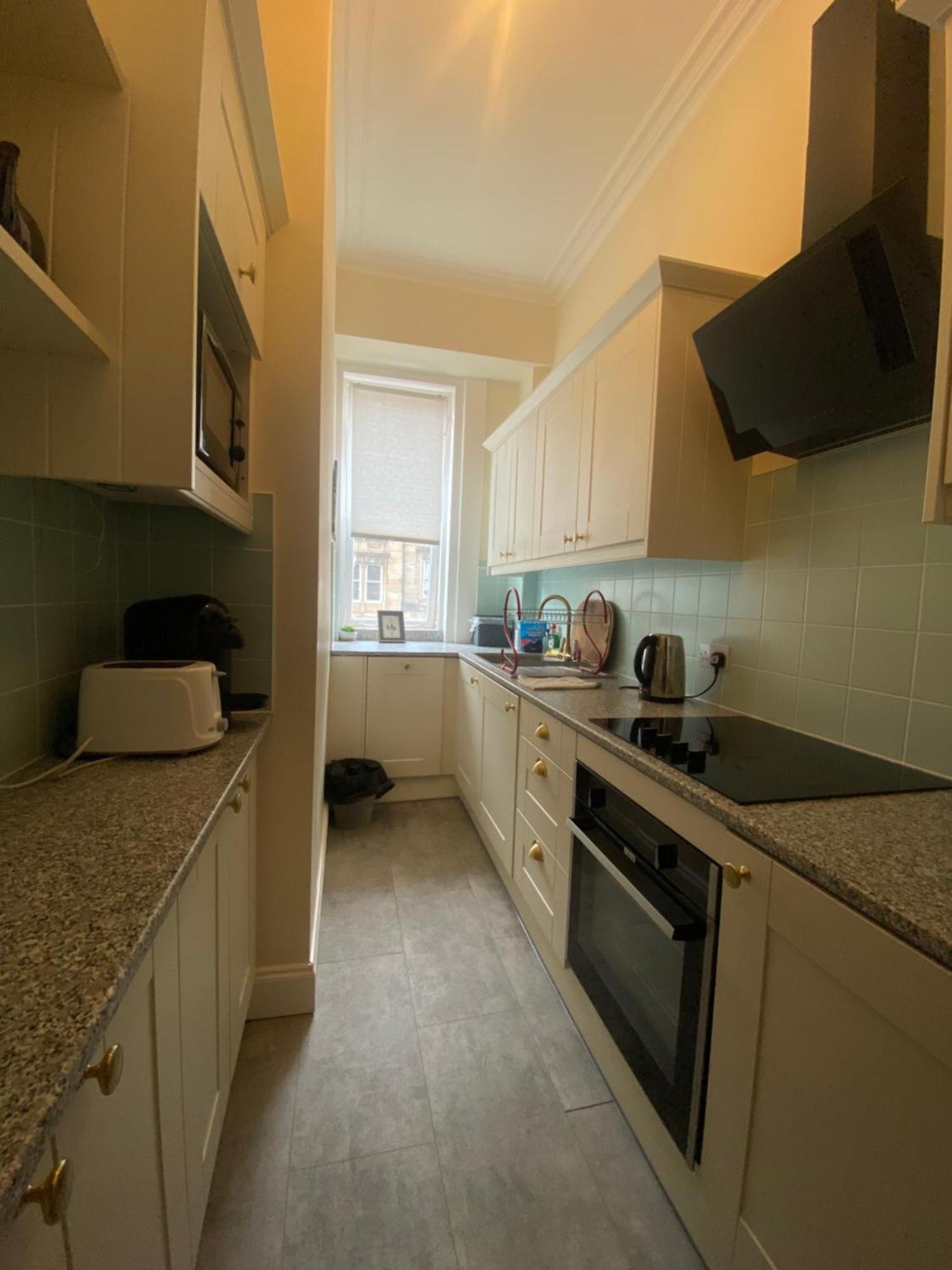 Charming 1 Bedroom EDI