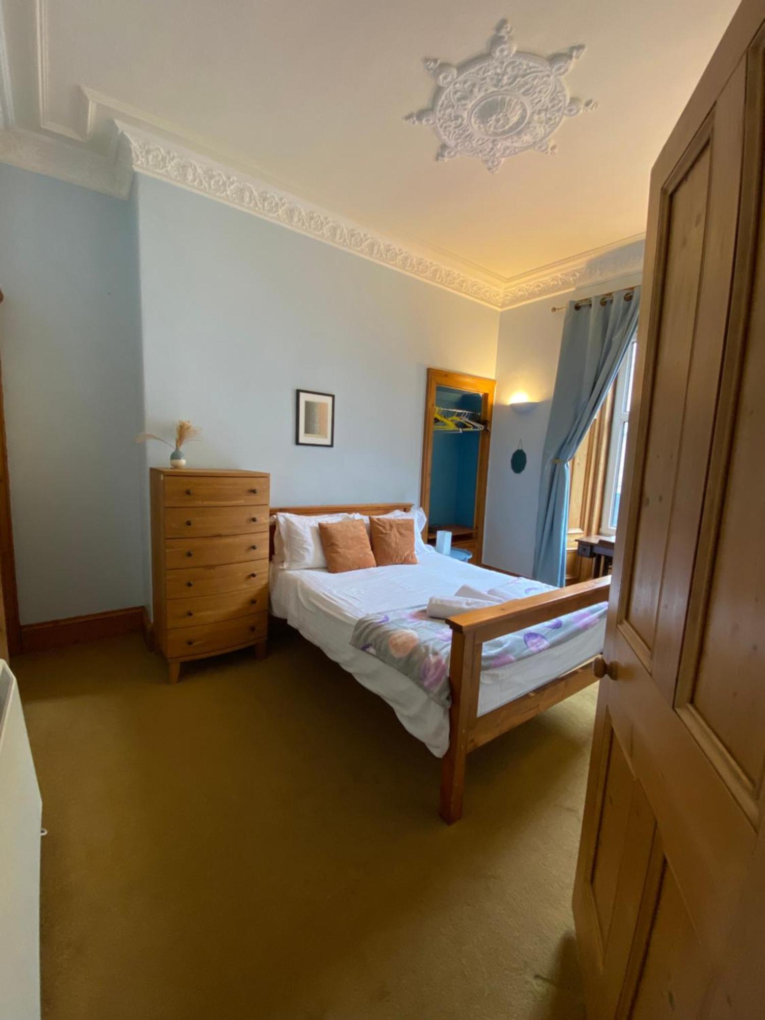 Charming 1 Bedroom Apartment