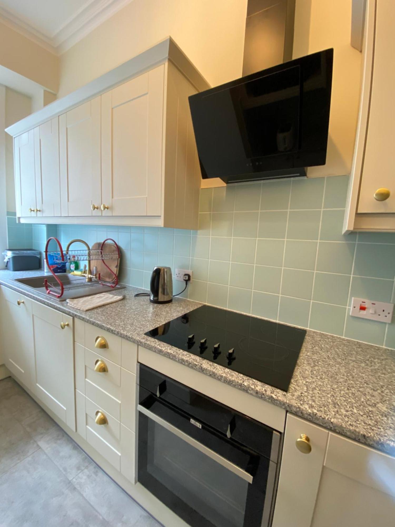 Charming 1 Bedroom *