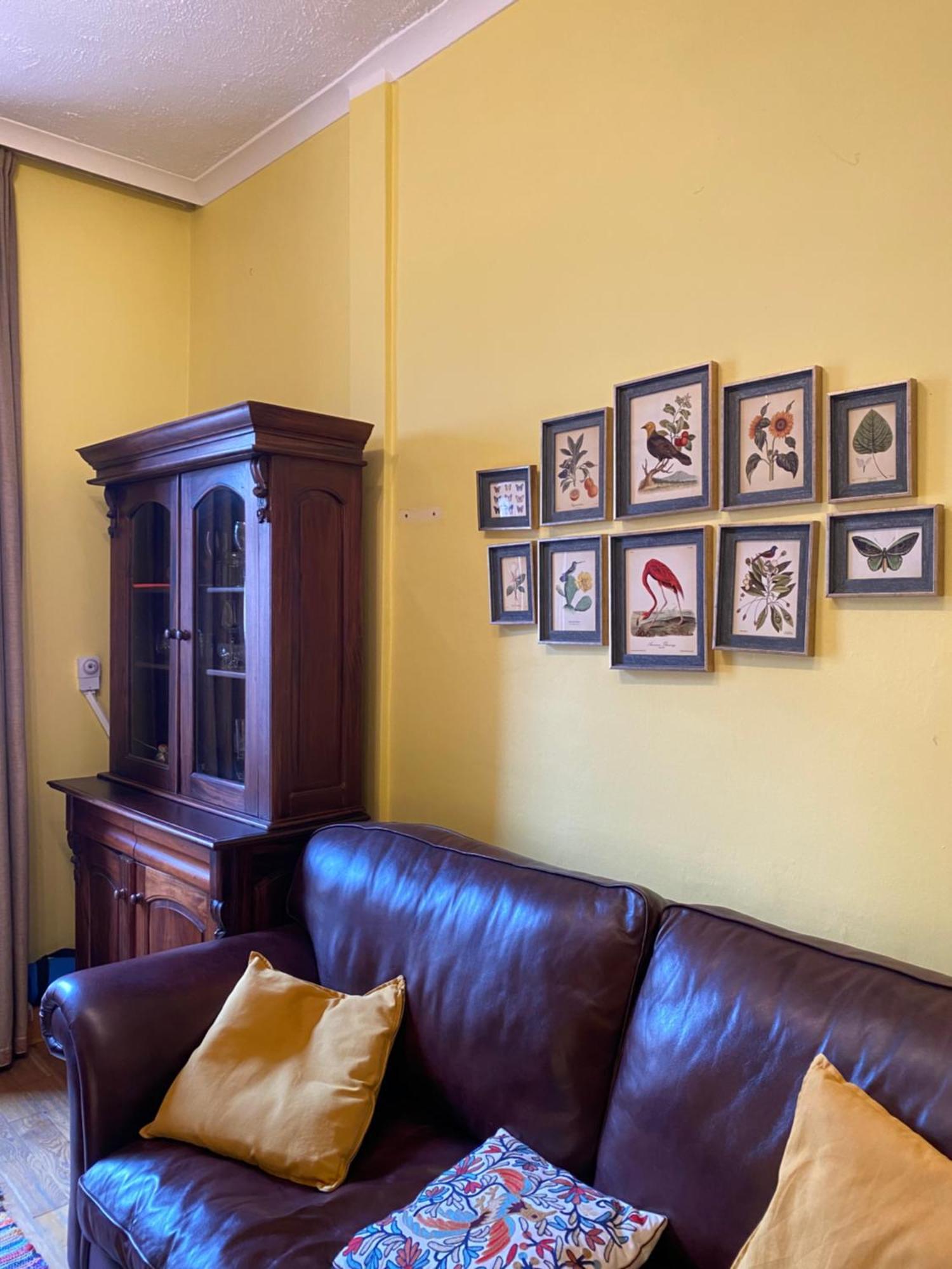 Charming 1 Bedroom Apartment *
