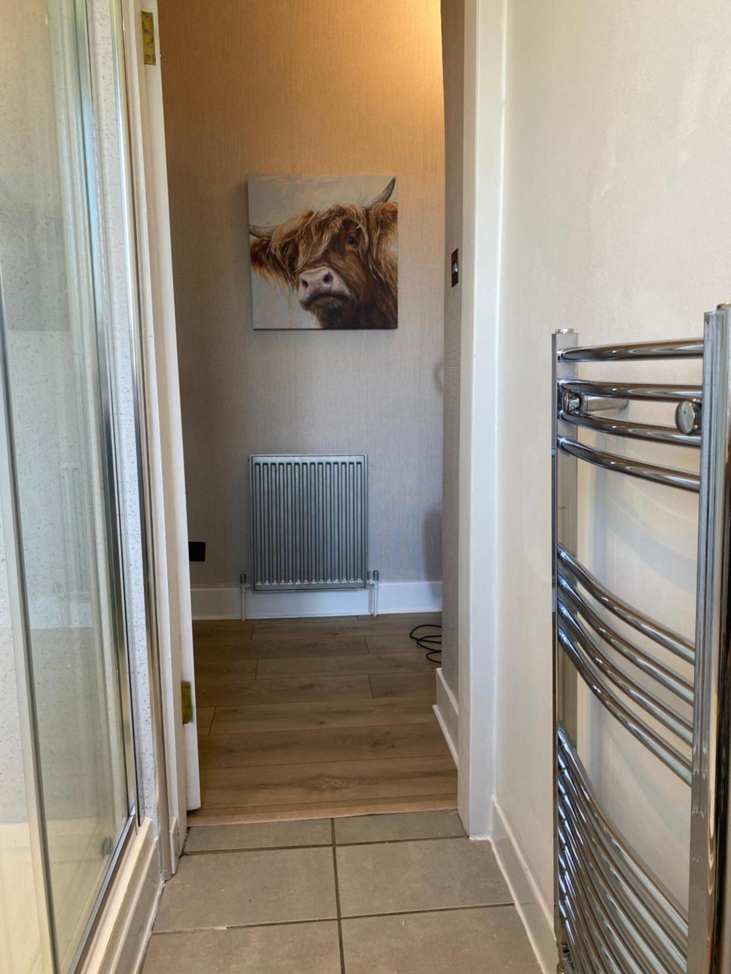 Modern Quiet Center Airport 2 Bedroom Edinburgh