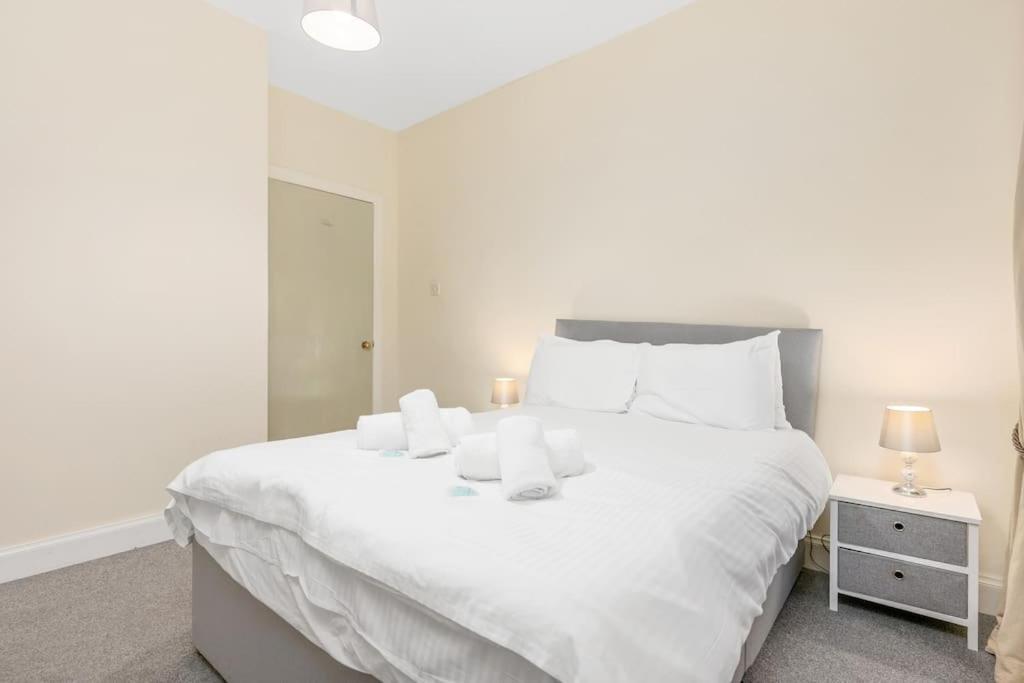 Two Bedroom Apartment-central Edinburgh-old Town-licensed Appartement