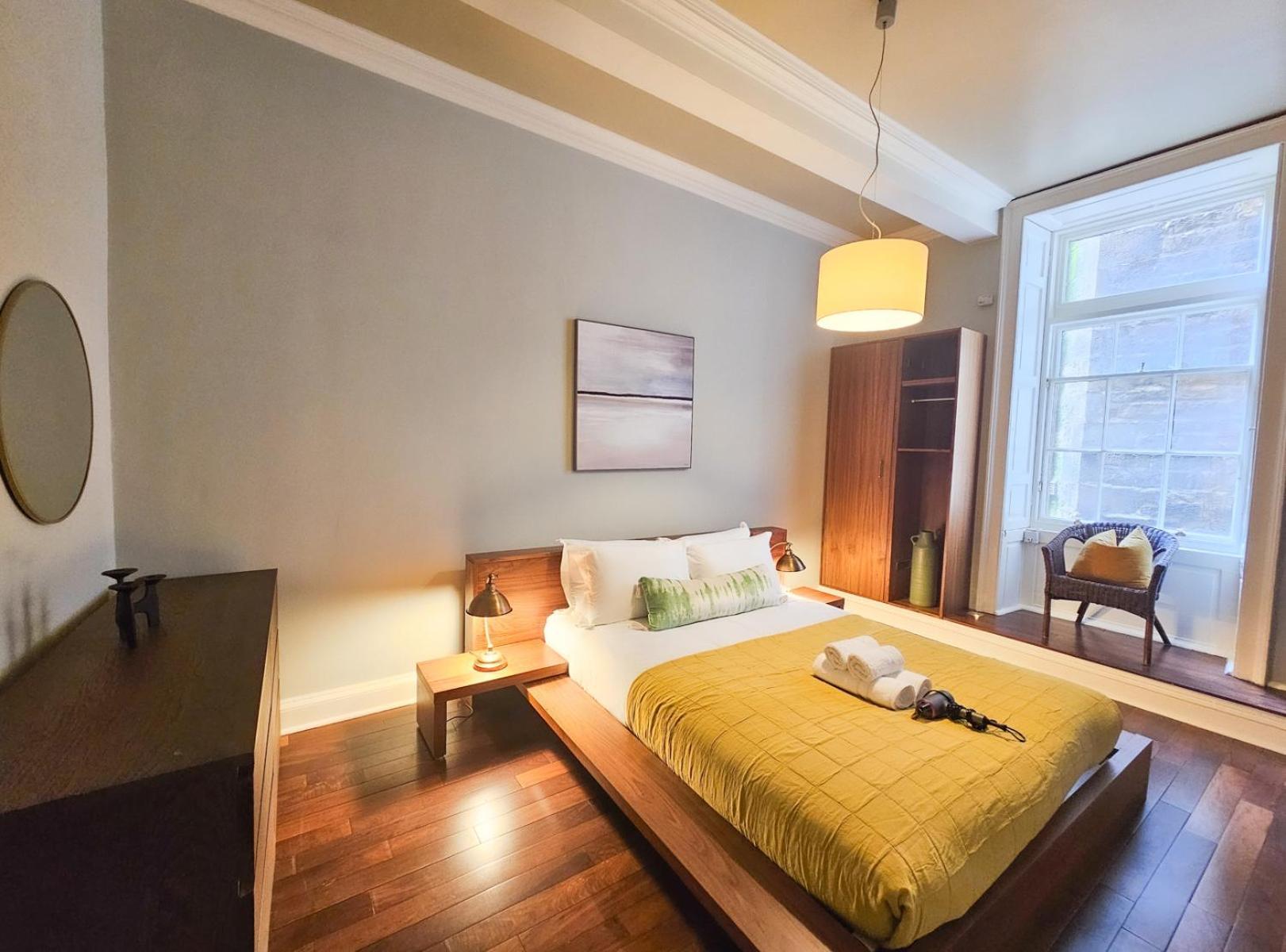 Apartment Spacious 2 Bedroom In The Heart Of New Town *