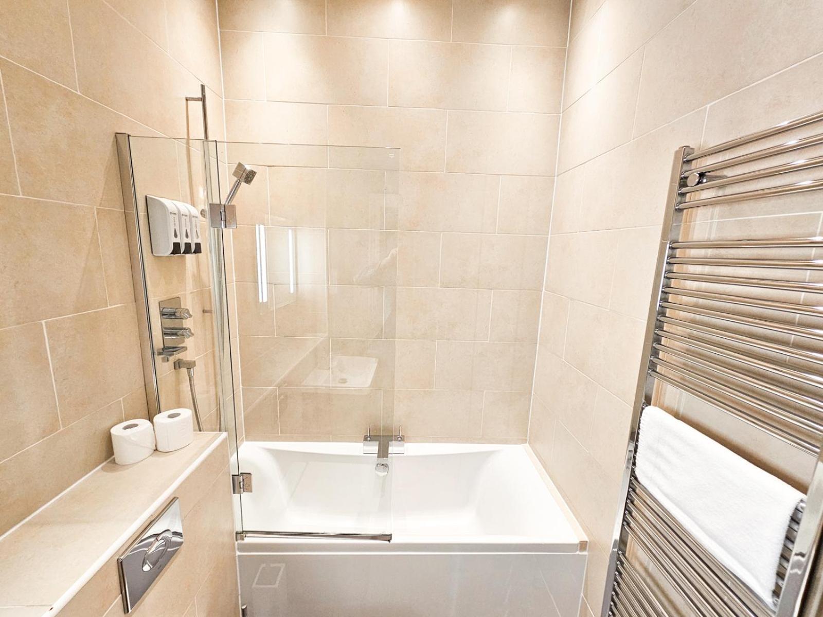 Apartment Spacious 2 Bedroom In The Heart Of New Town *
