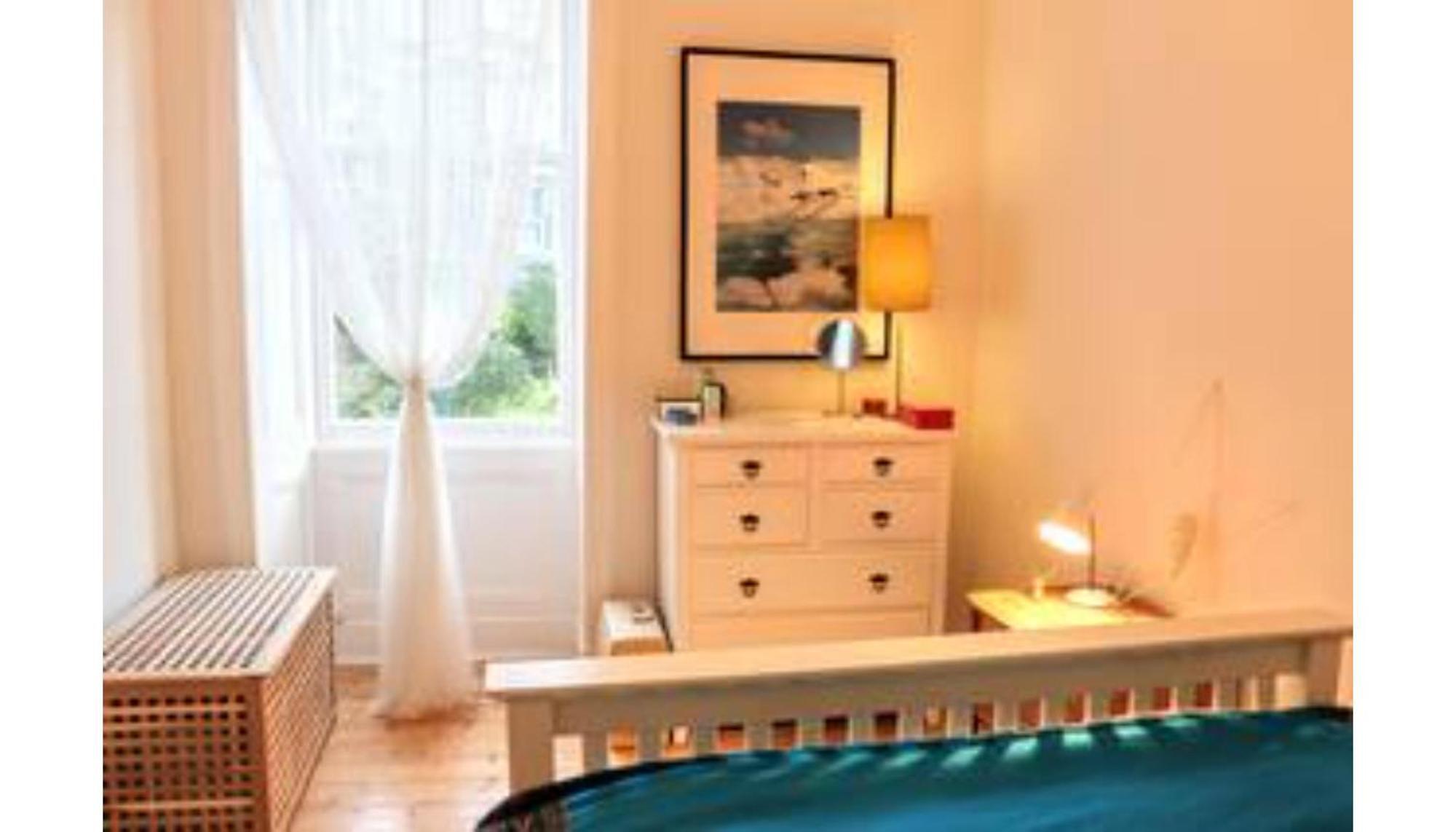 Bright Modern Arthurs Seat 2 Bedroom Appartement *