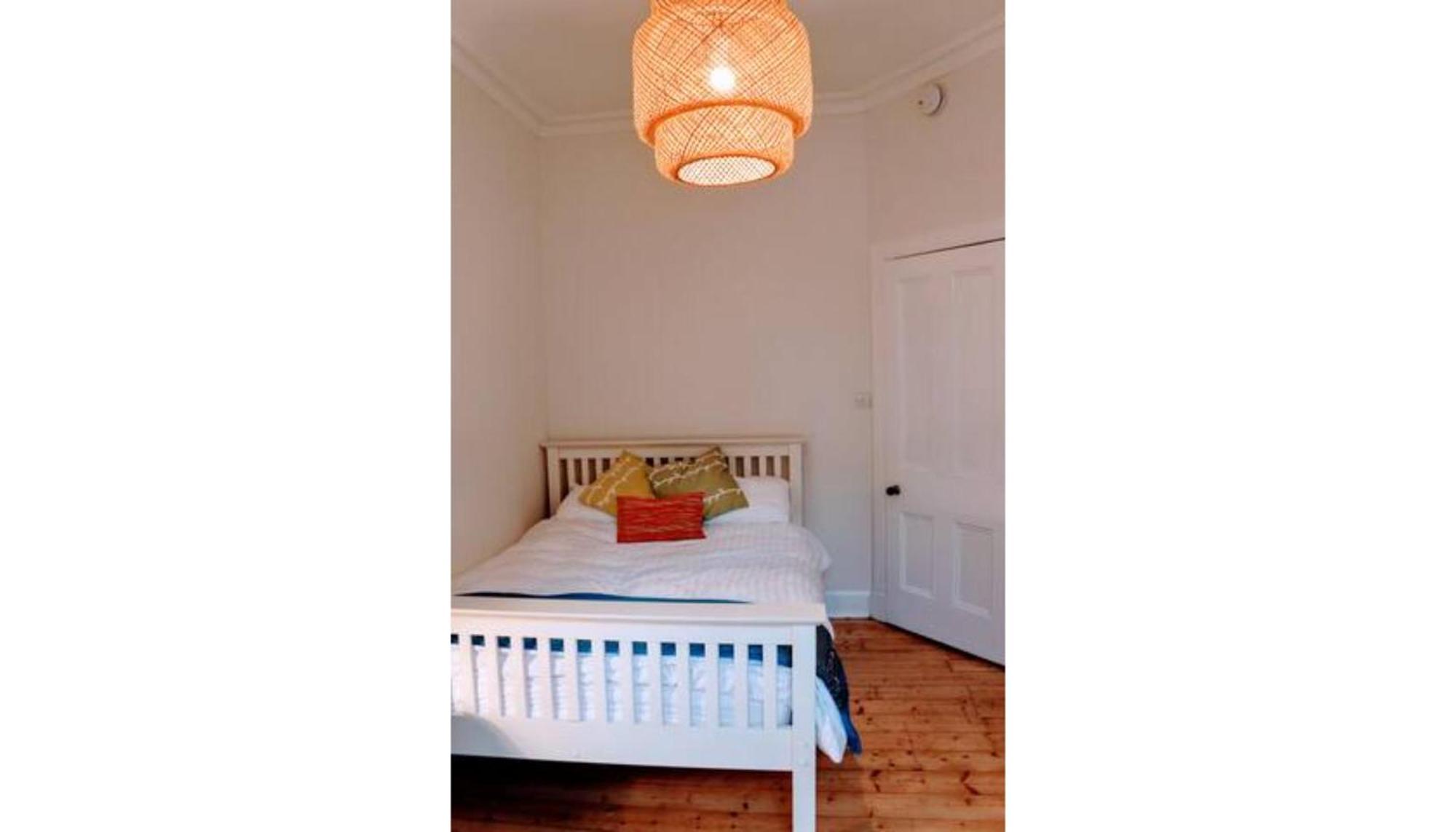 Bright Modern Arthurs Seat 2 Bedroom Appartement EDI