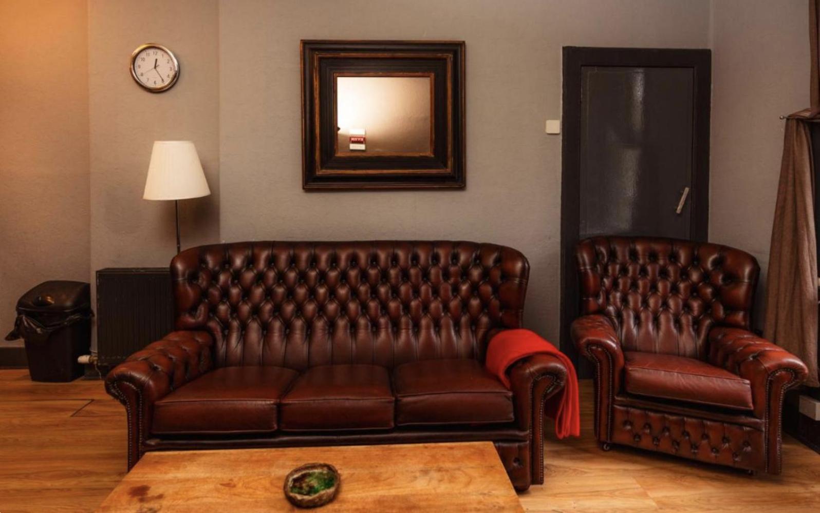 Cozy Holyrood Palace