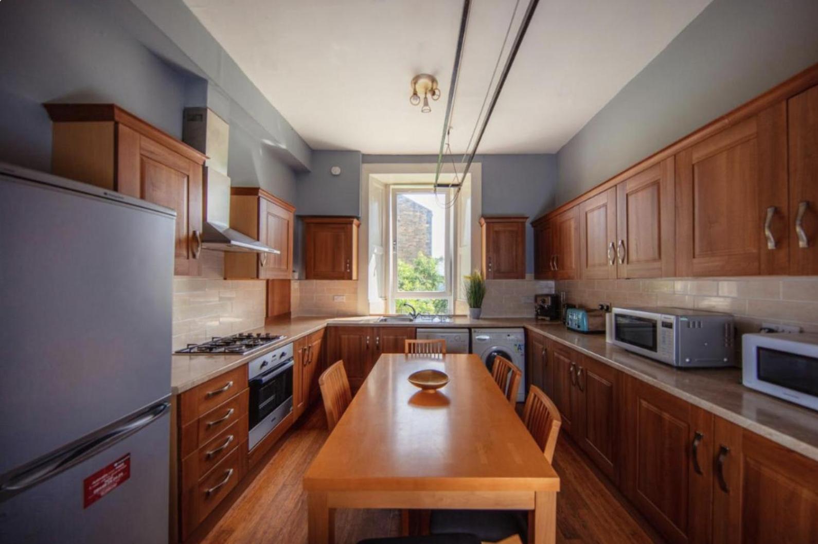 Apartment Comfortable And Spacious Retreat By The Meadows! Edinburgh