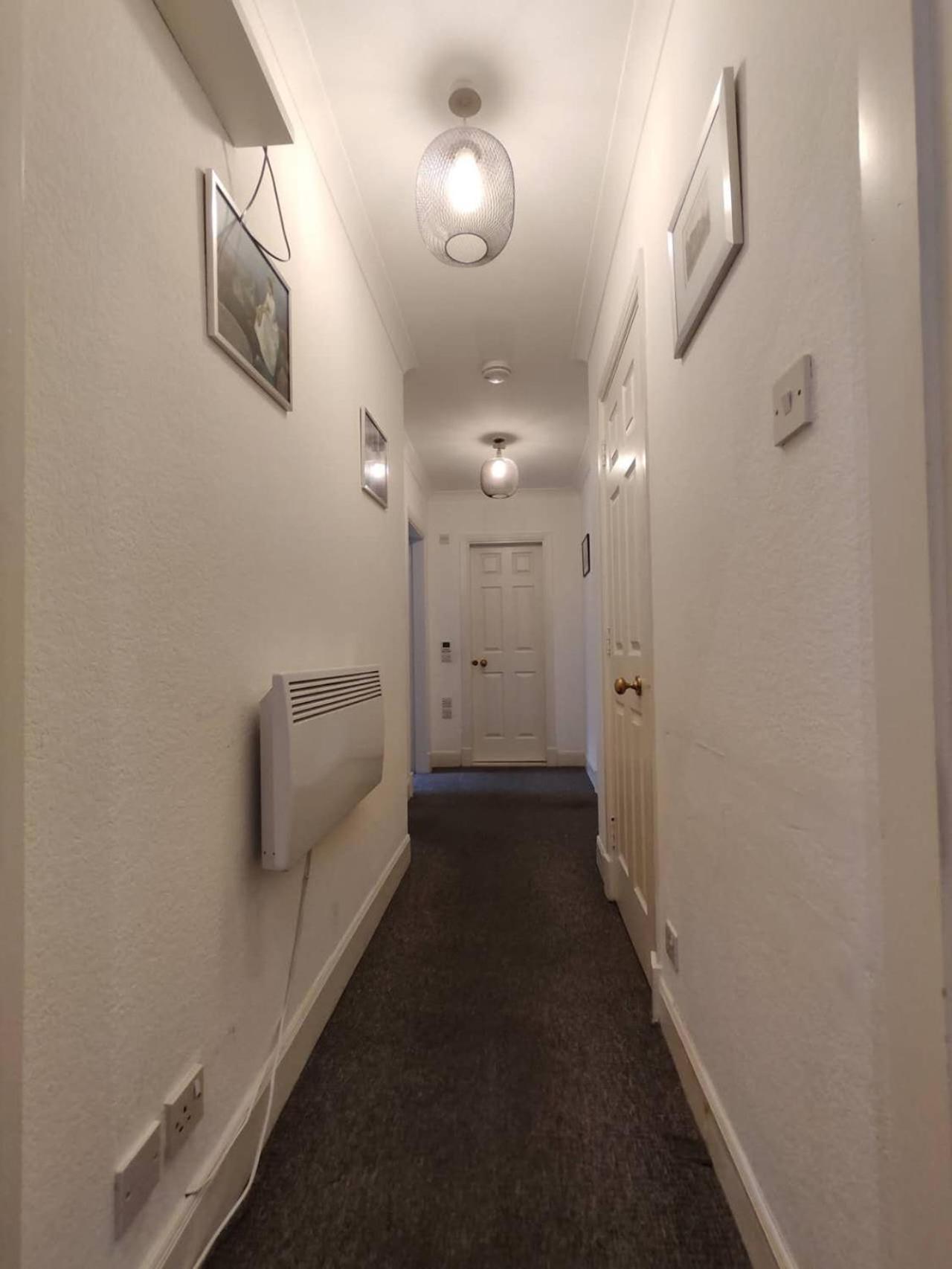 Two Bedrooms Flat In Center * EDI