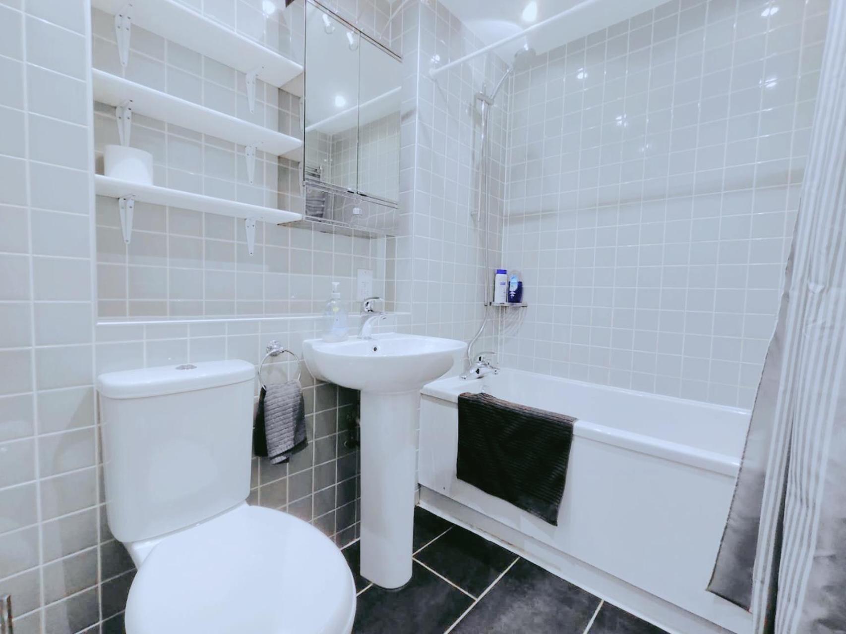 Two Bedrooms Flat In Center Appartement