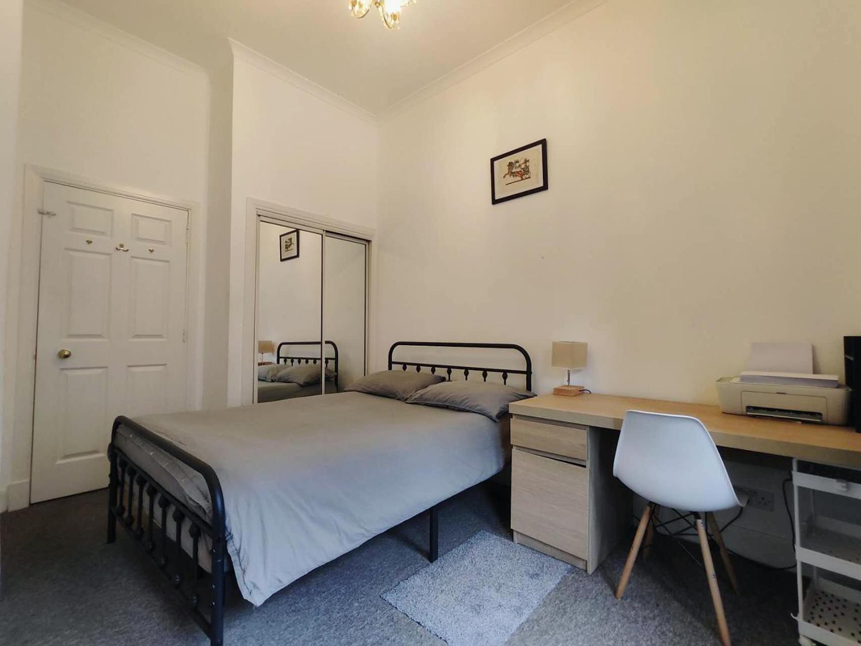 Two Bedrooms Flat In Center *