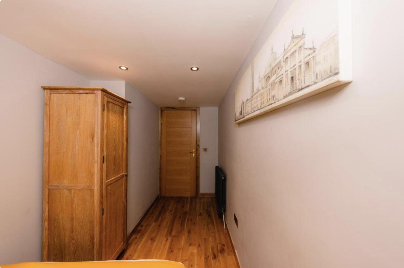 Superb Luxury By Canal - Central