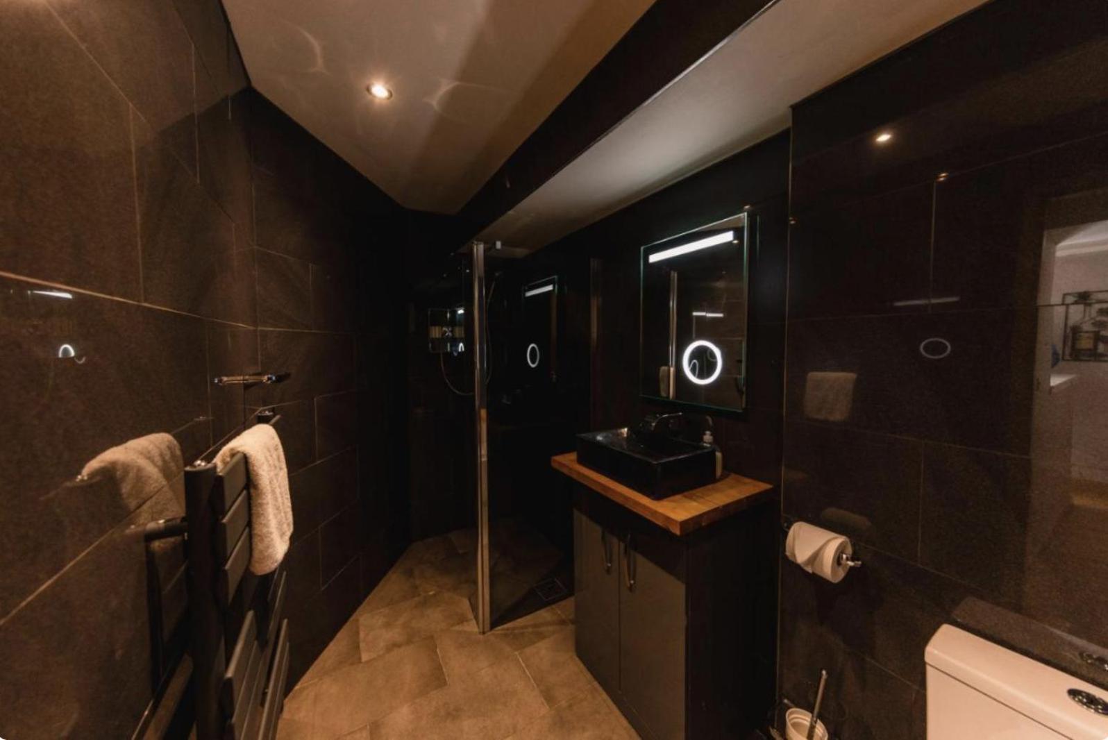 Superb Luxury By Canal - Central Edinburgh