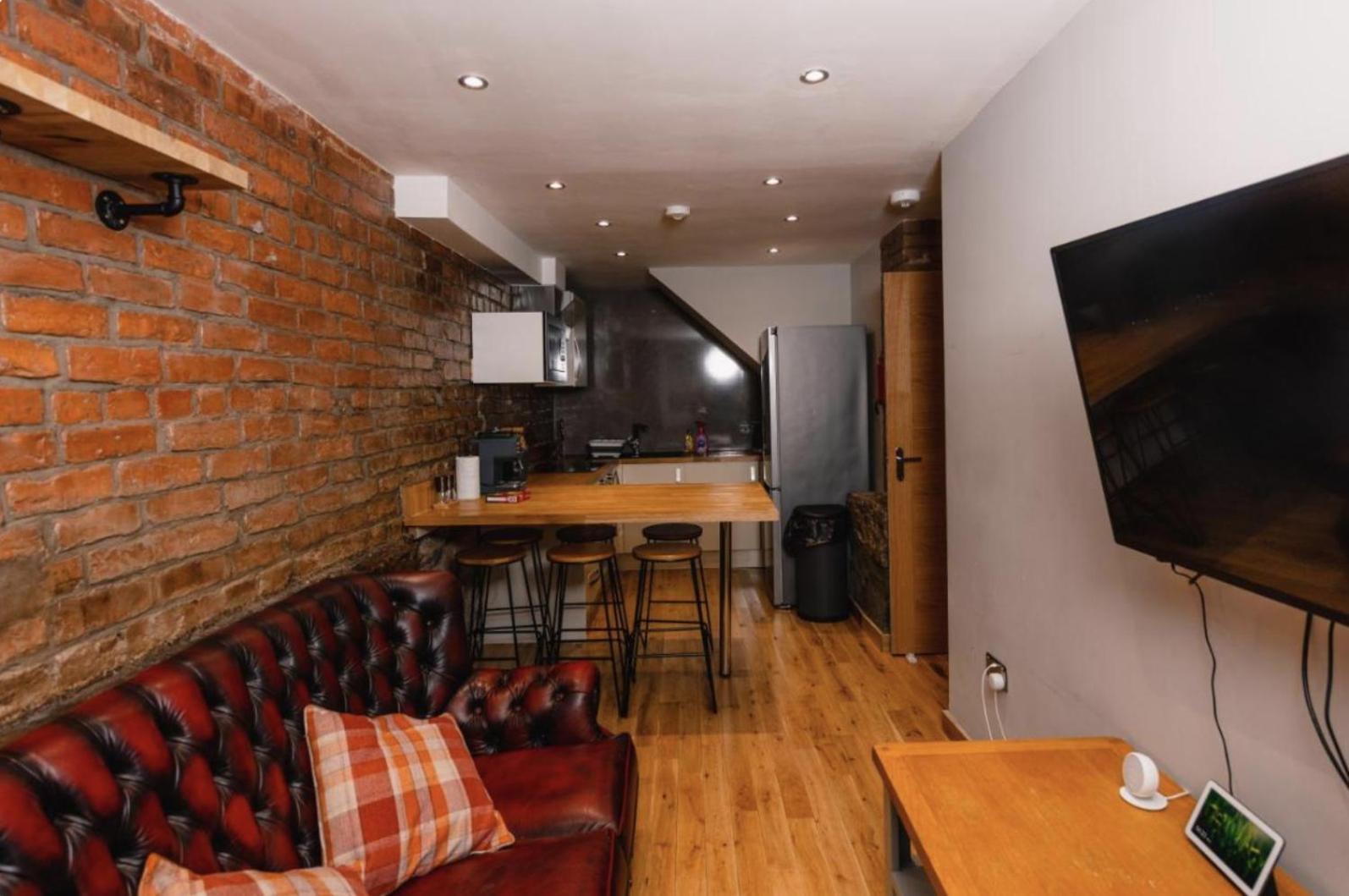 Superb Luxury By Canal - Central Apartment *