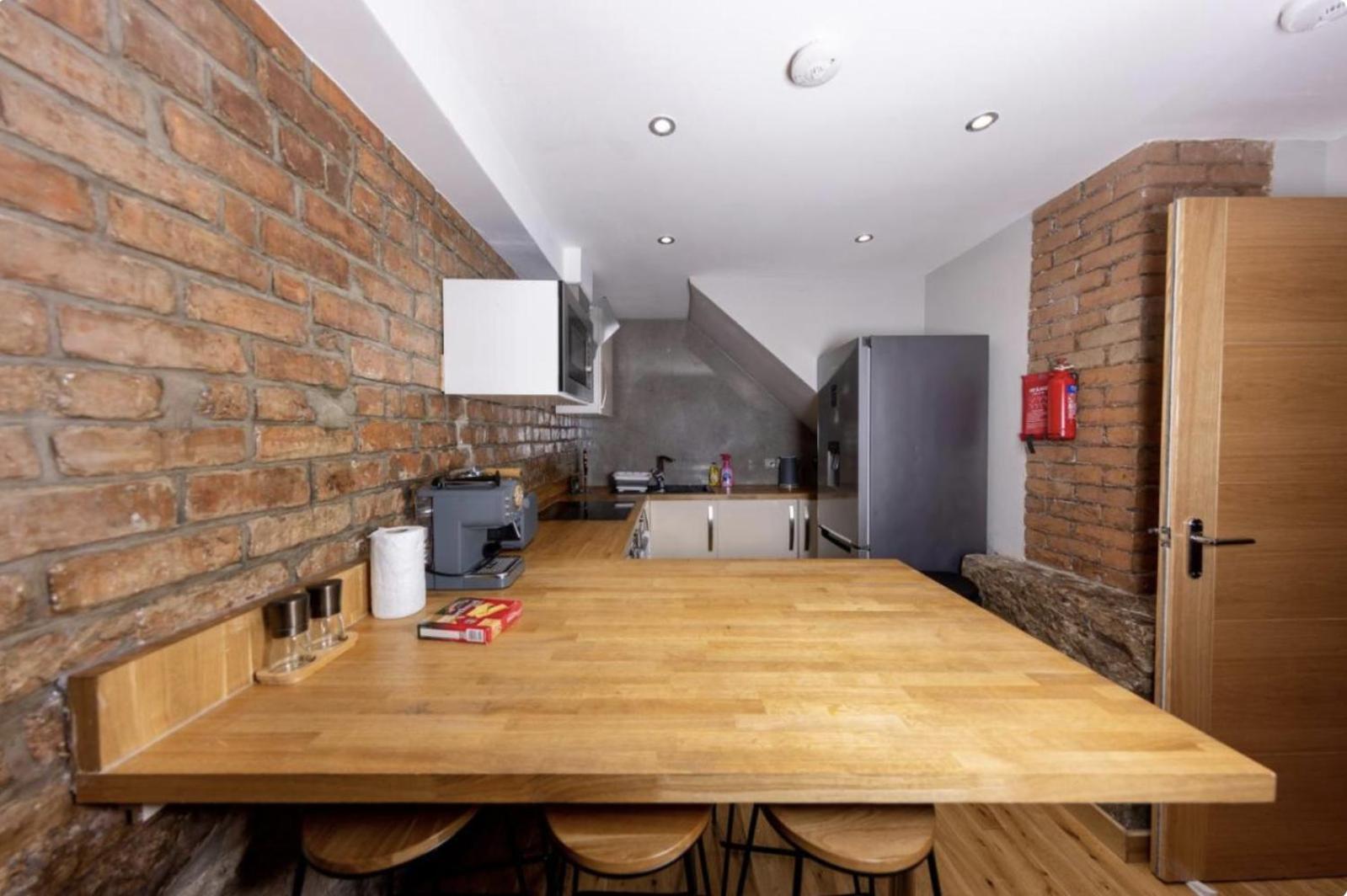 Superb Luxury By Canal - Central Apartment Edinburgh