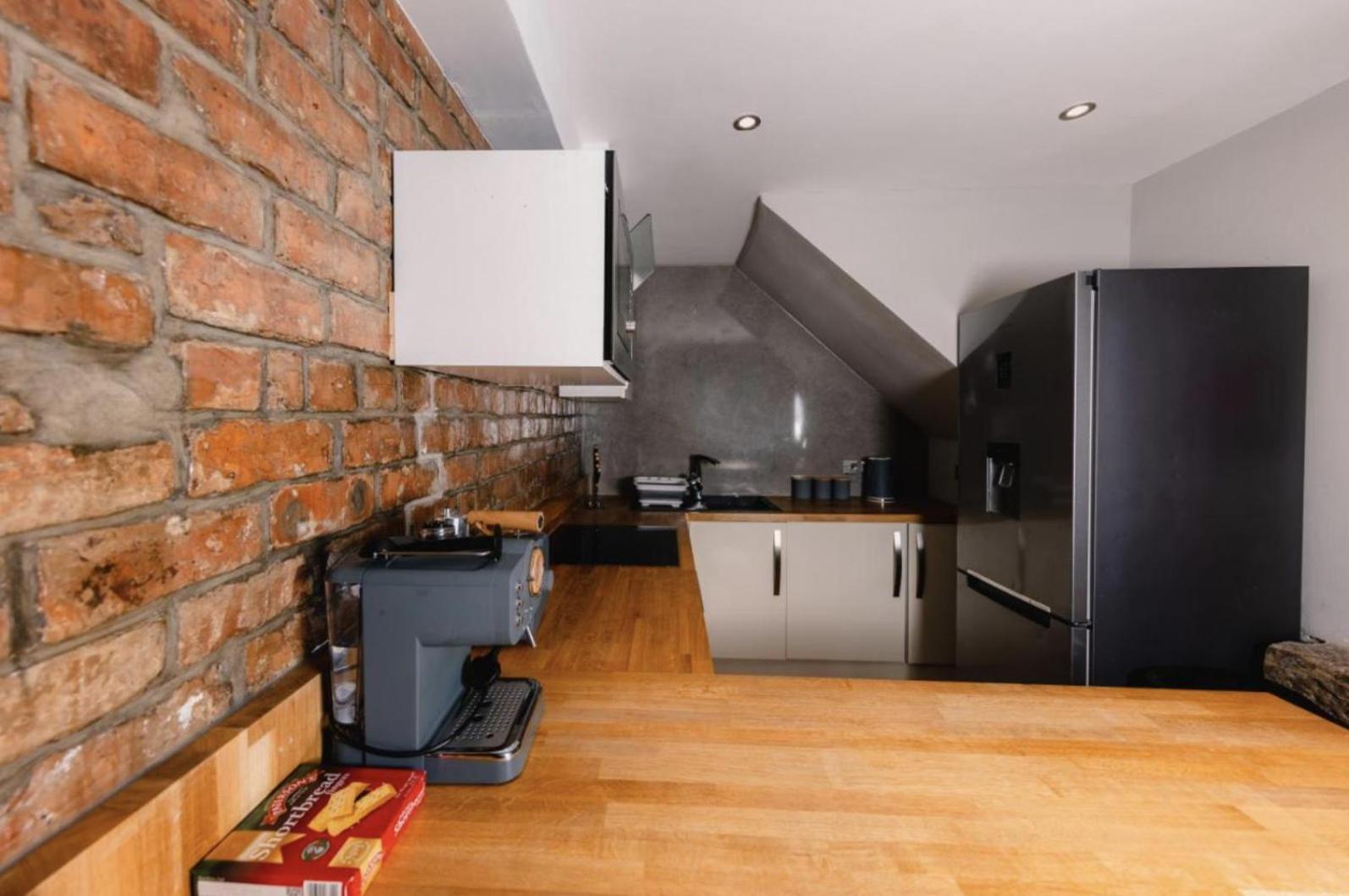 Superb Luxury By Canal - Central * Edinburgh