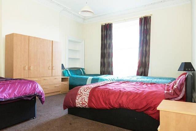 Central Lauriston *