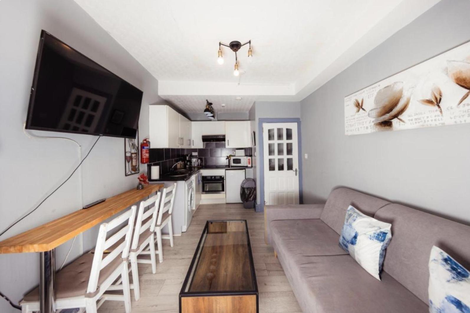 Cozy City Centre By The Meadows! 5 Apartment