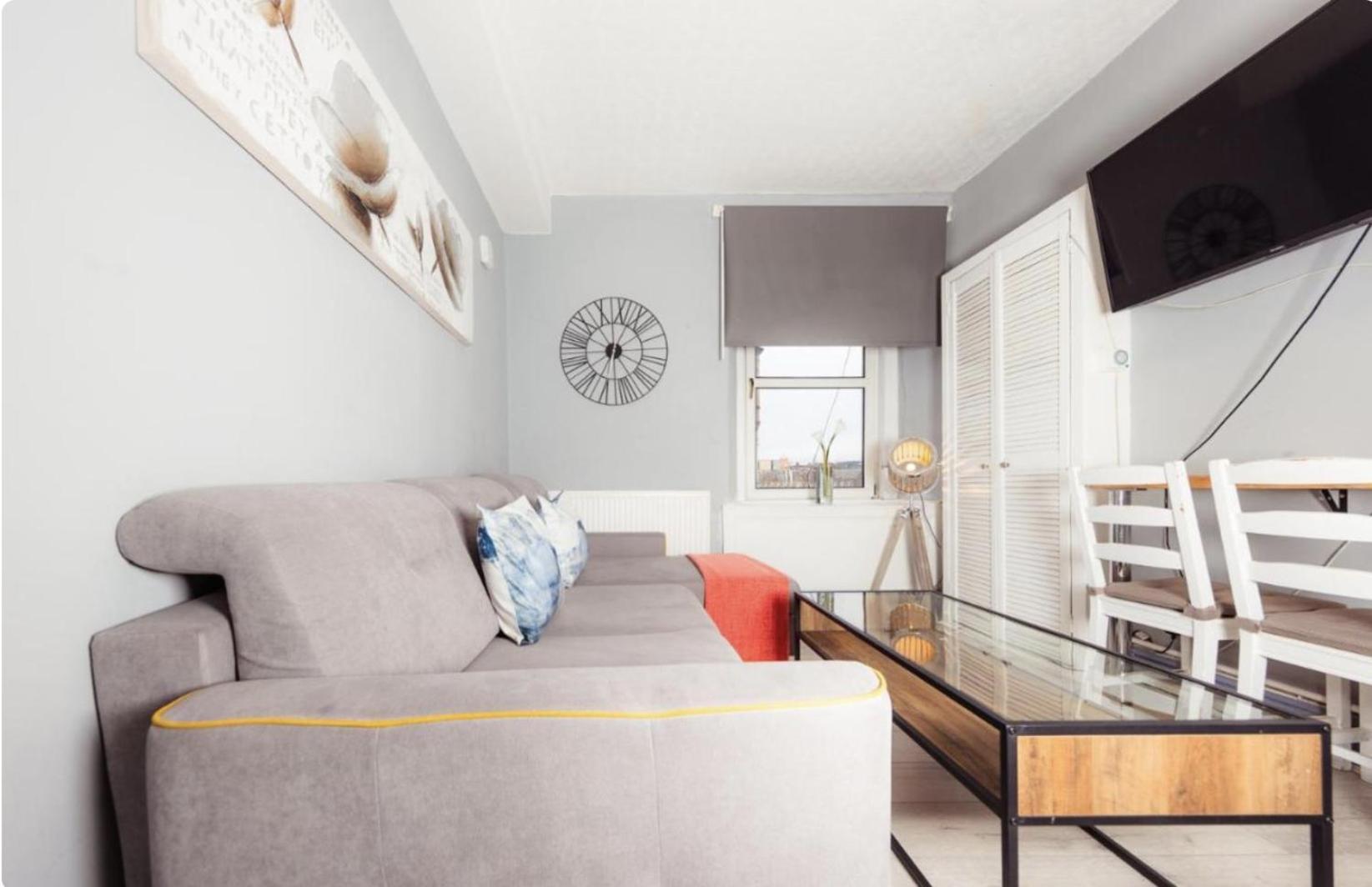 Cozy City Centre By The Meadows! 5 Apartment