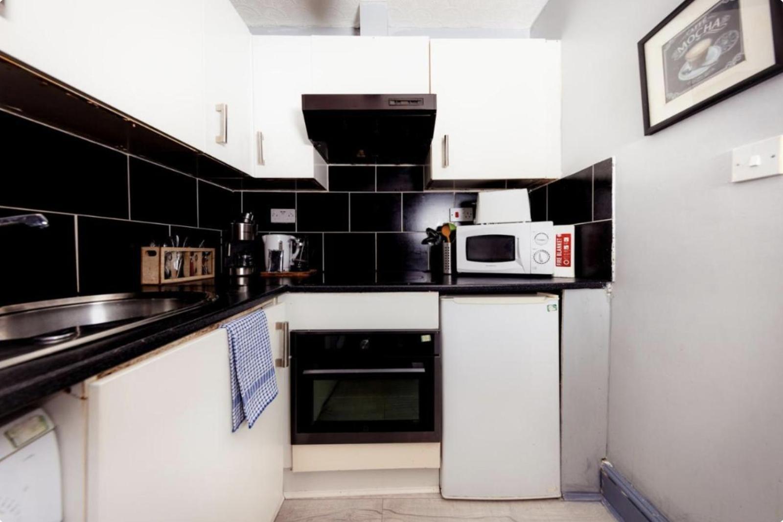 Cozy City Centre By The Meadows! 5 Apartment