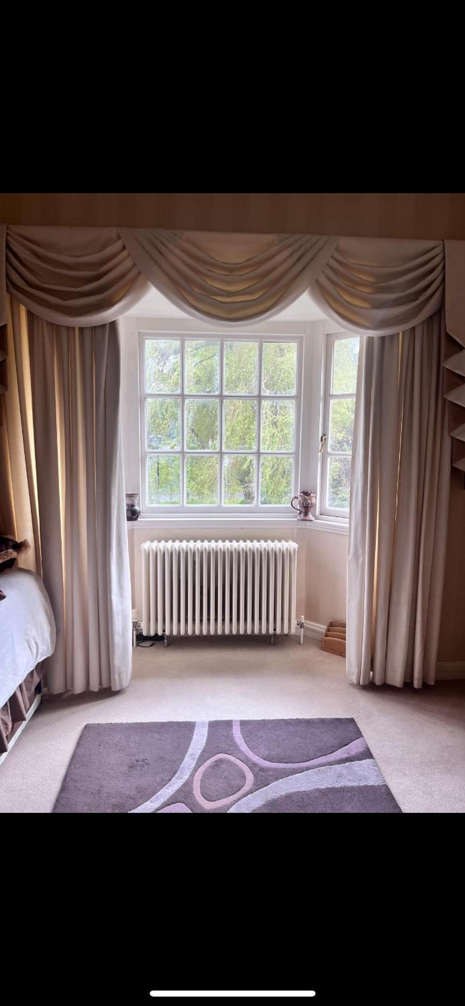 Private Bedroom In Detached In Newington * EDI